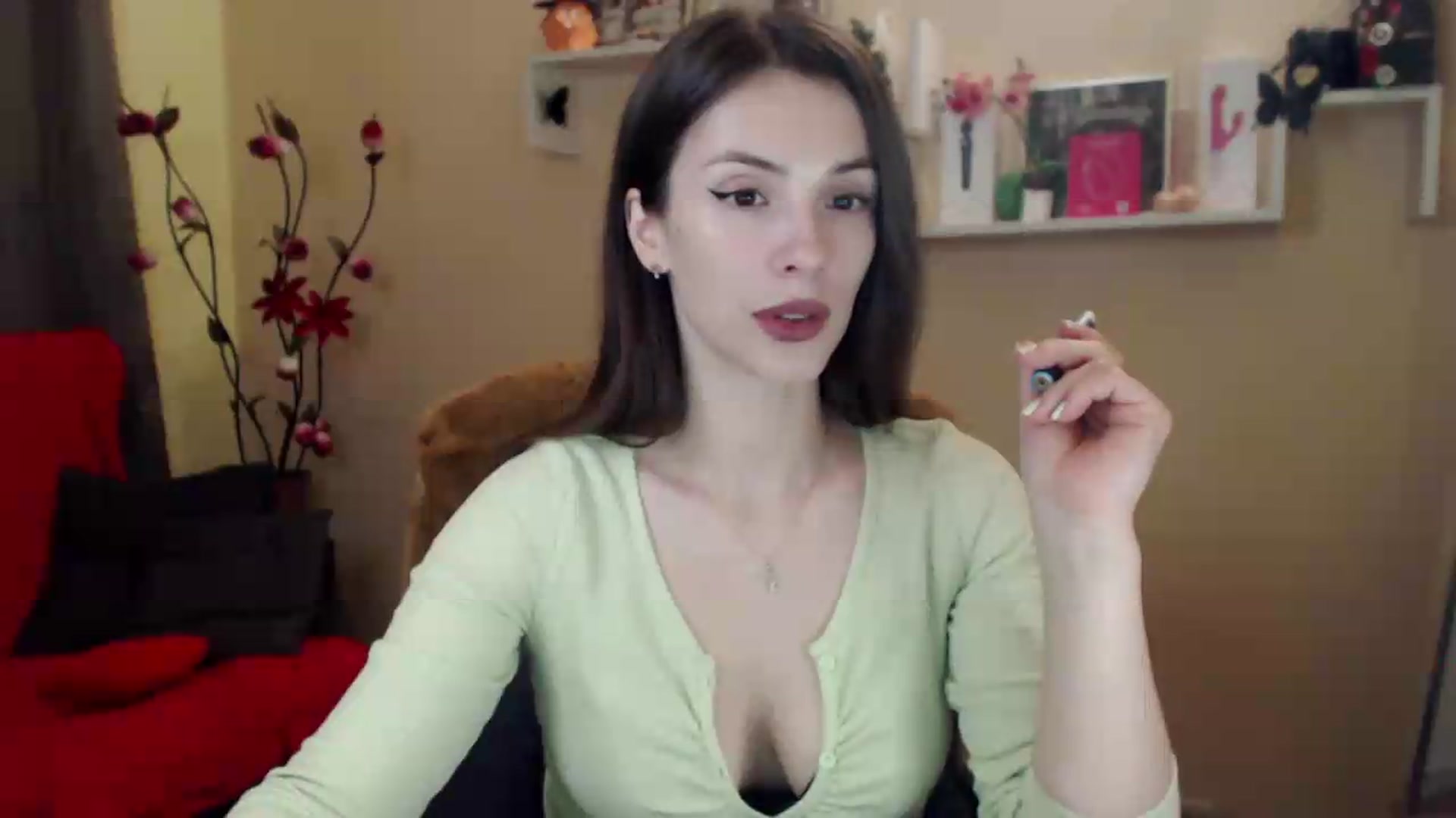 Gallery image thumbnail from MiaRoony's myfreecams stream on, 06/19/2026, 17:59 image 10 of 20