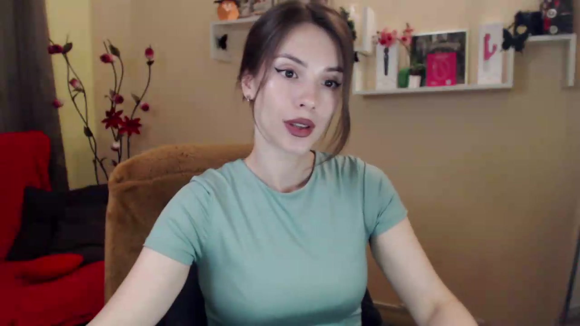 Gallery image thumbnail from MiaRoony's myfreecams stream on, 06/20/2026, 12:18 image 8 of 20