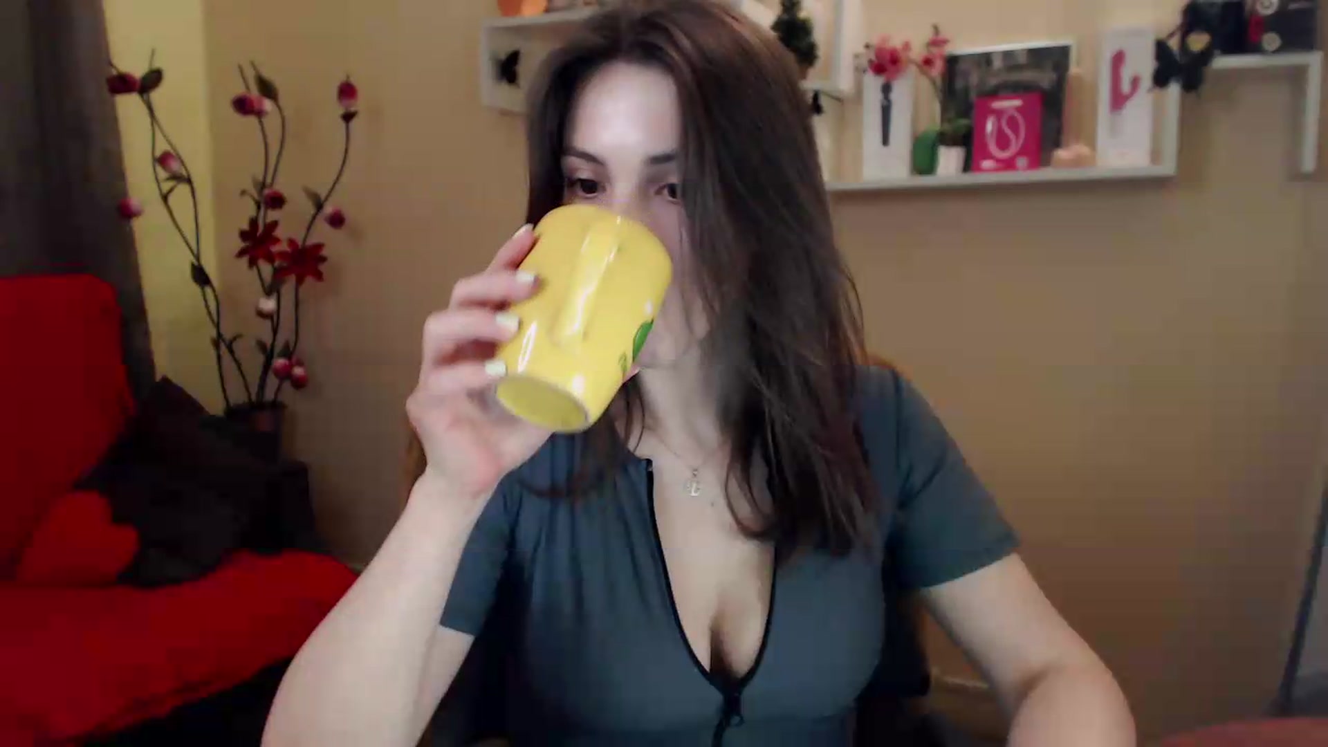 Gallery image thumbnail from MiaRoony's myfreecams stream on, 06/22/2026, 15:35 image 13 of 20