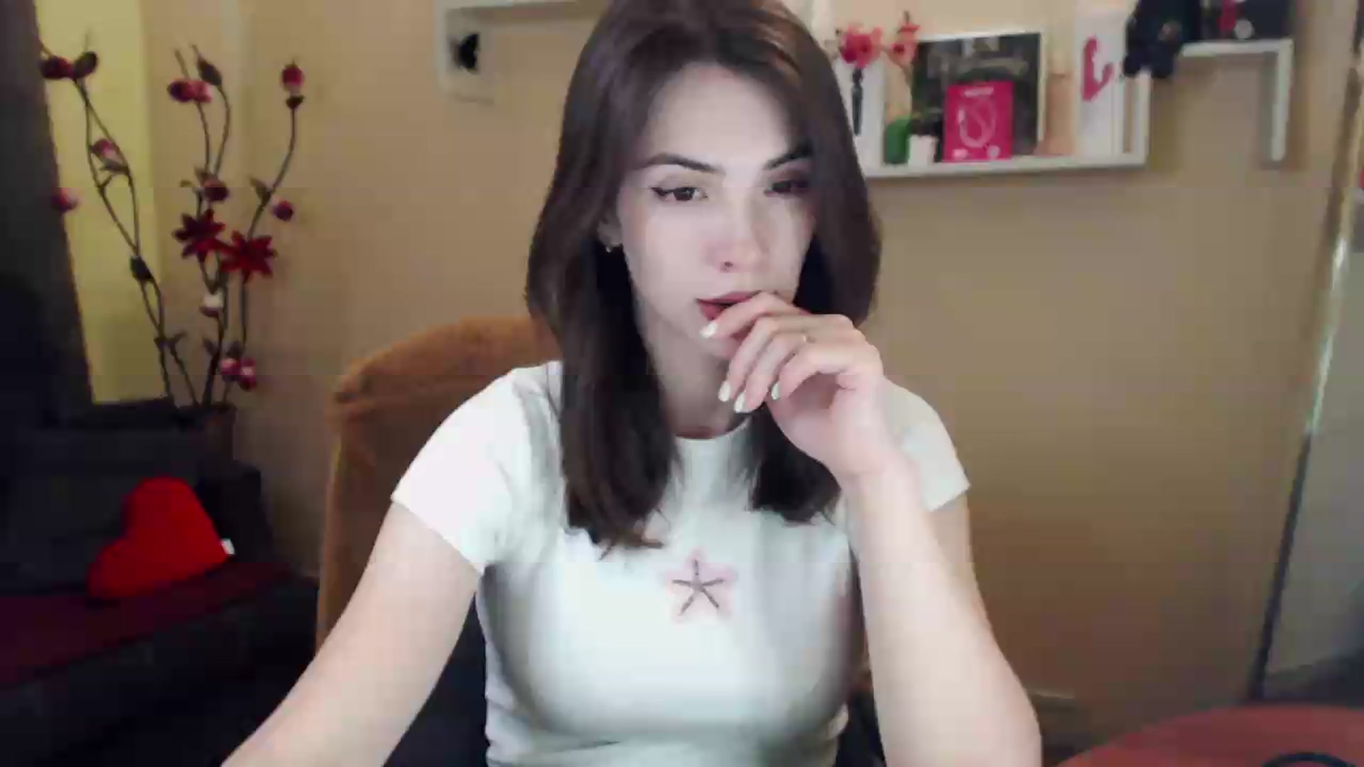 Gallery image thumbnail from MiaRoony's myfreecams stream on, 06/29/2026, 15:14 image 1 of 20