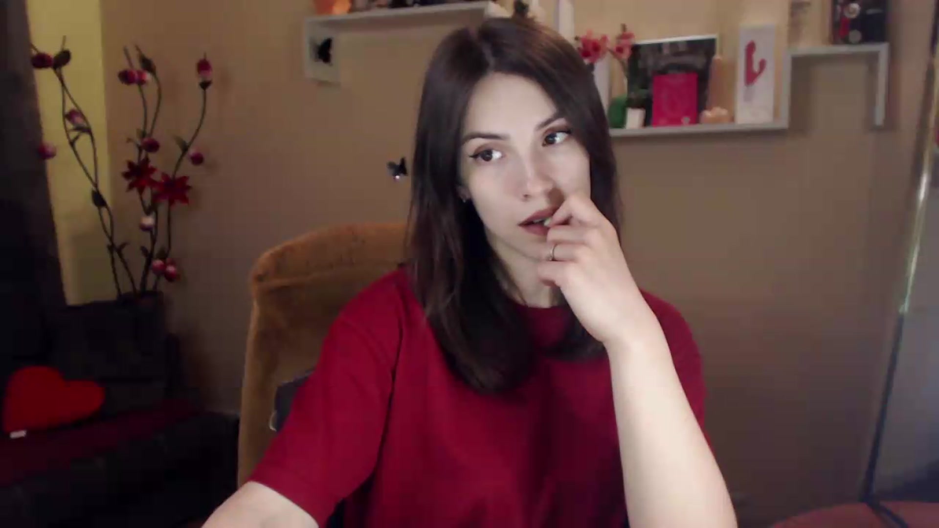Gallery image thumbnail from MiaRoony's myfreecams stream on, 07/05/2026, 13:57 image 9 of 20