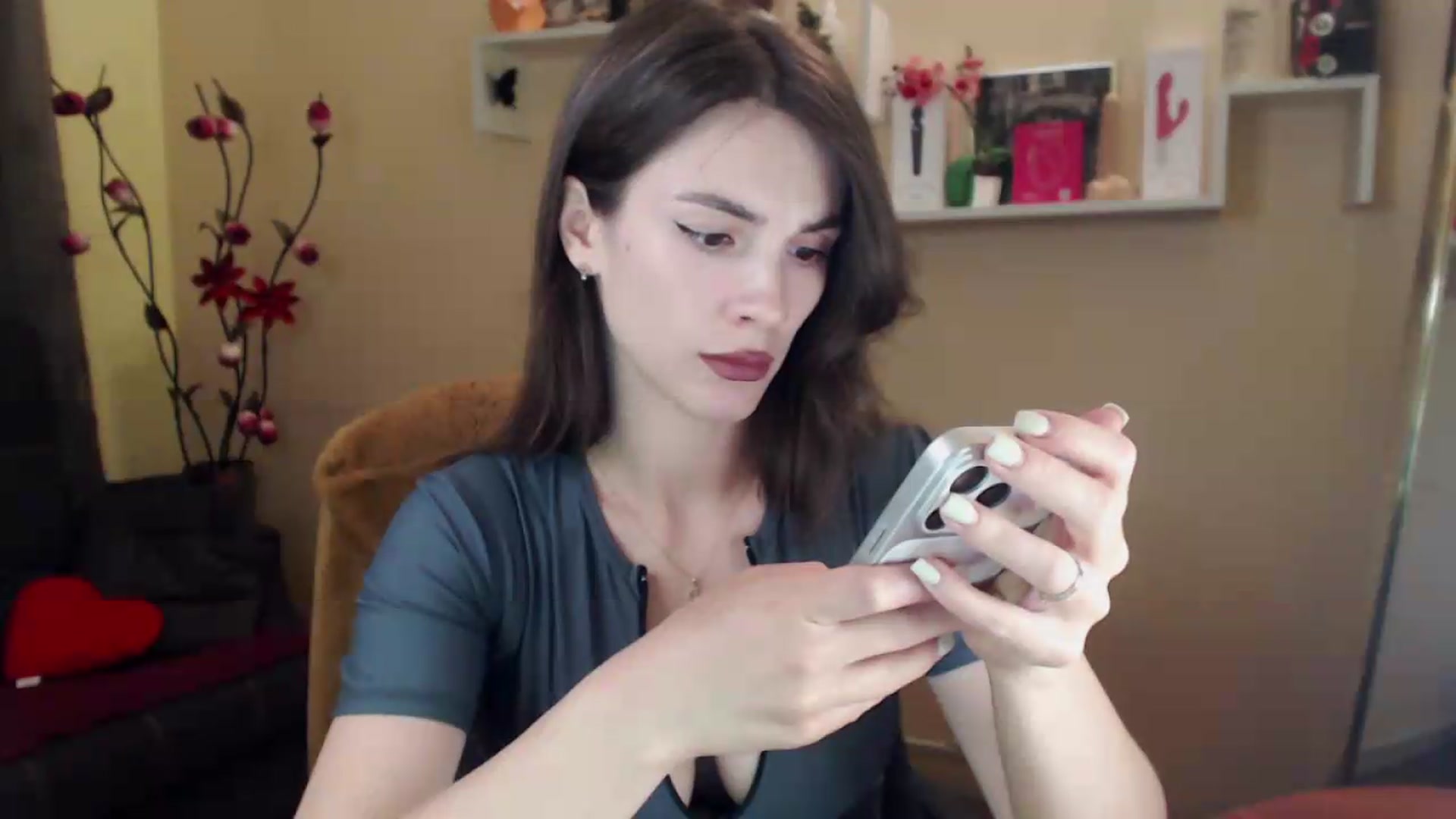 Gallery image thumbnail from MiaRoony's myfreecams stream on, 07/06/2026, 13:10 image 5 of 20