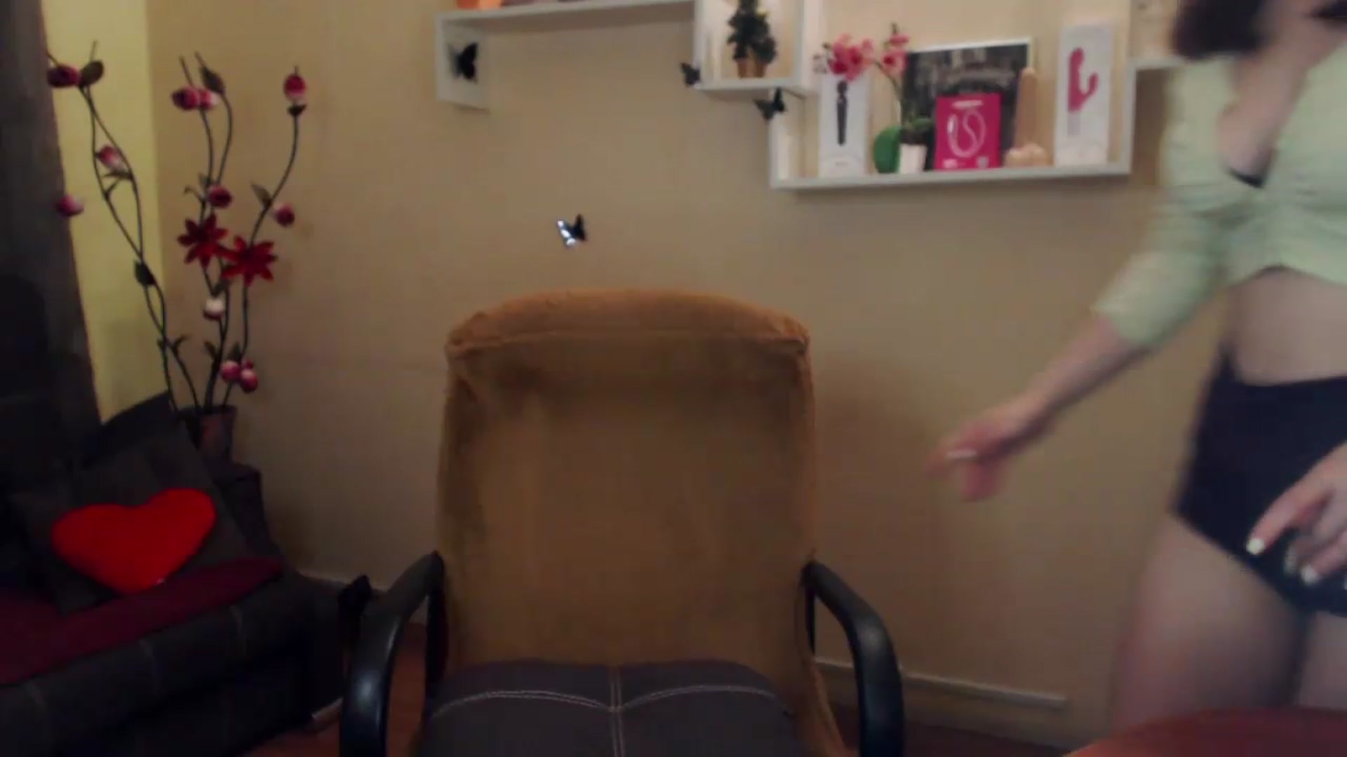 Gallery image thumbnail from MiaRoony's myfreecams stream on, 07/10/2026, 14:53 image 14 of 20