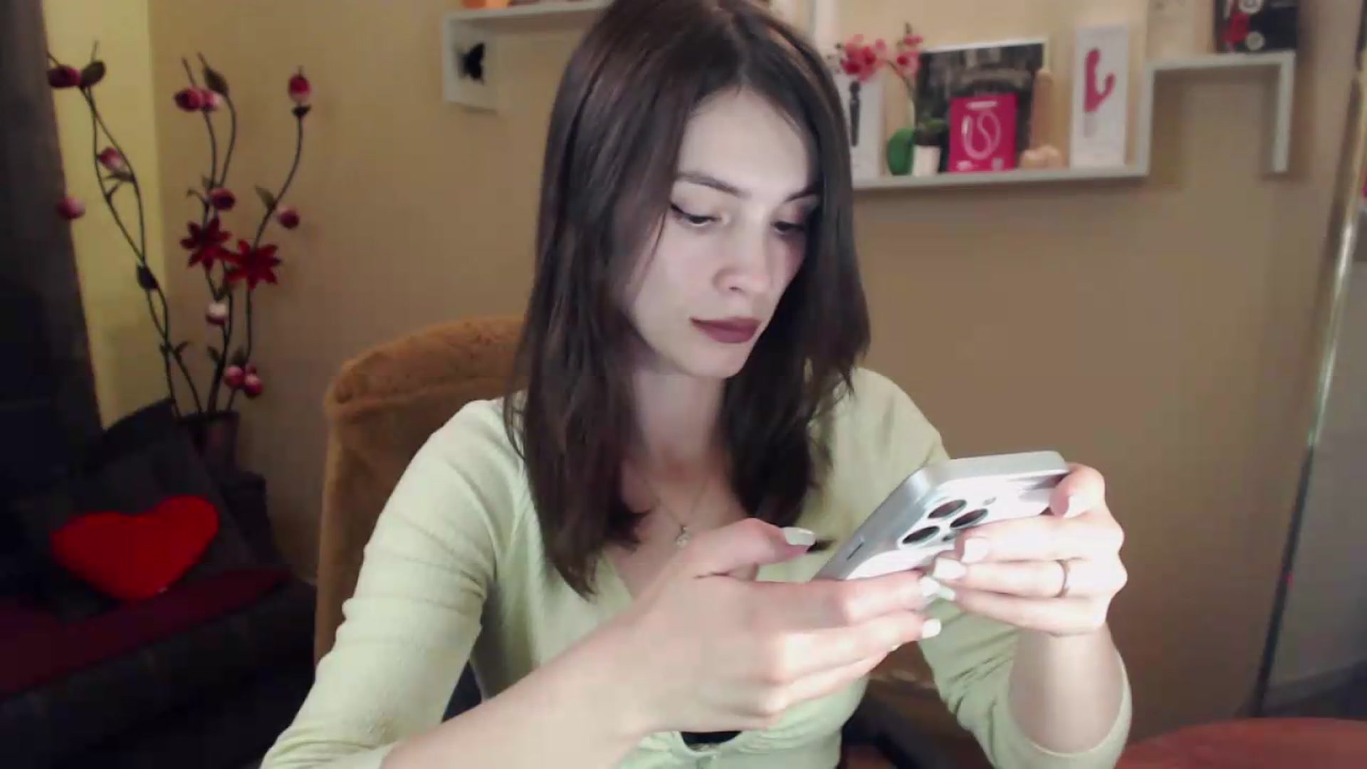 Gallery image thumbnail from MiaRoony's myfreecams stream on, 07/10/2026, 14:53 image 18 of 20