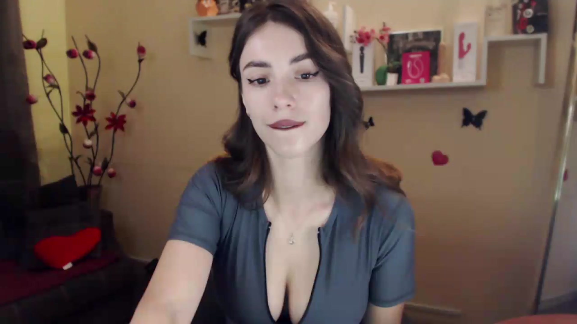 Gallery image thumbnail from MiaRoony's myfreecams stream on, 07/19/2026, 11:07 image 3 of 20