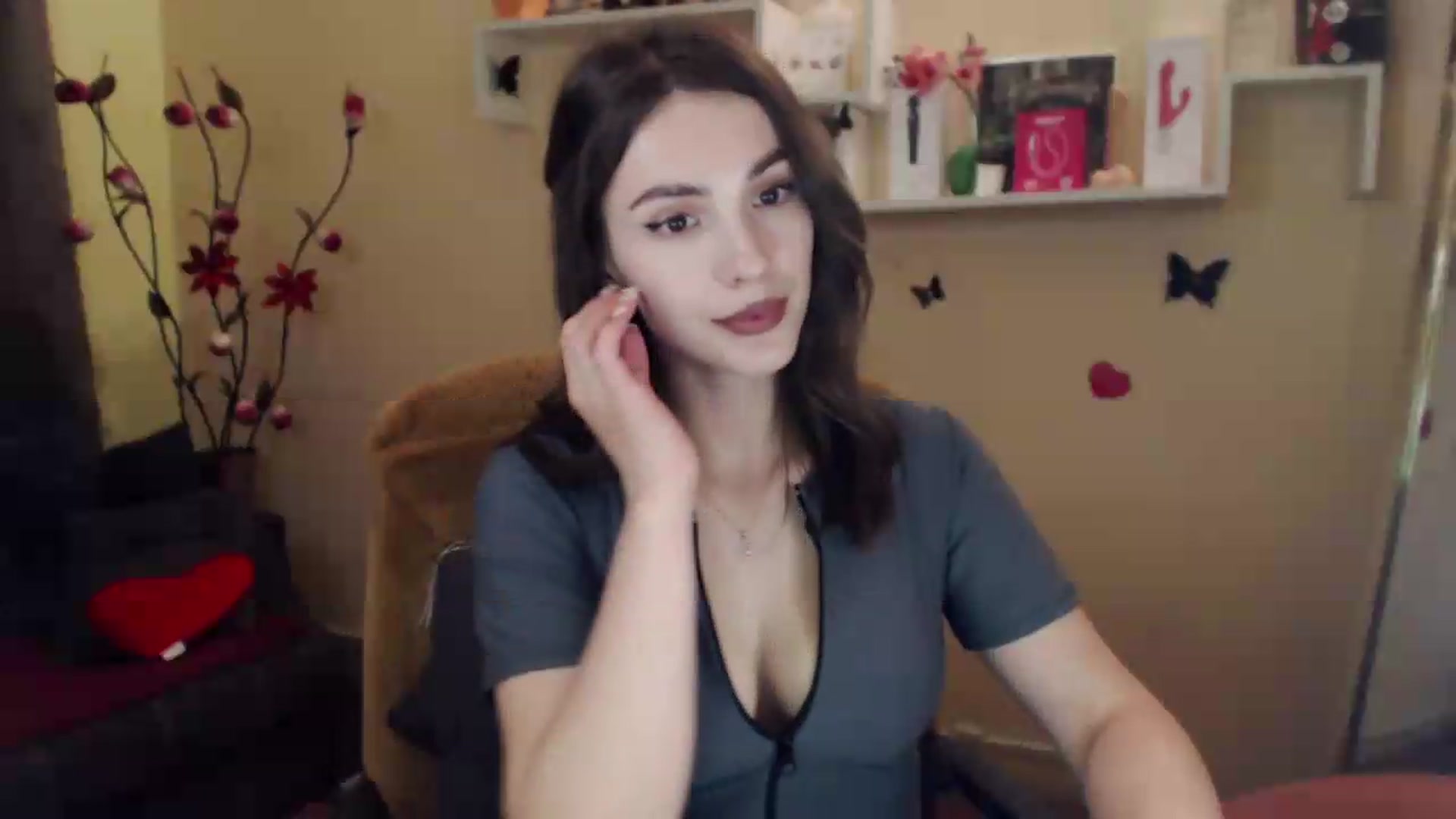 Gallery image thumbnail from MiaRoony's myfreecams stream on, 07/19/2026, 16:51 image 5 of 20