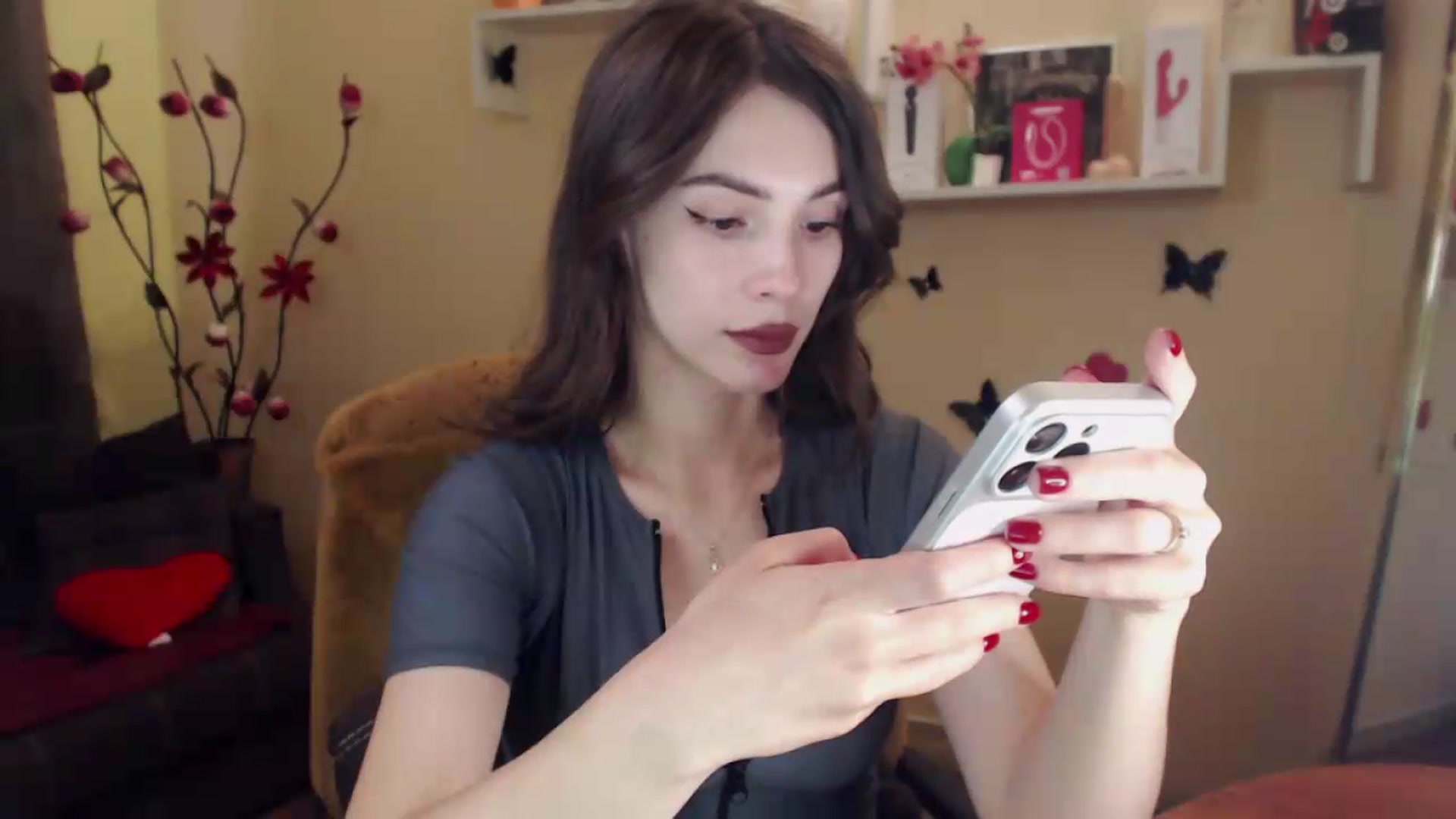 Gallery image thumbnail from MiaRoony's myfreecams stream on, 07/22/2026, 10:51 image 12 of 20