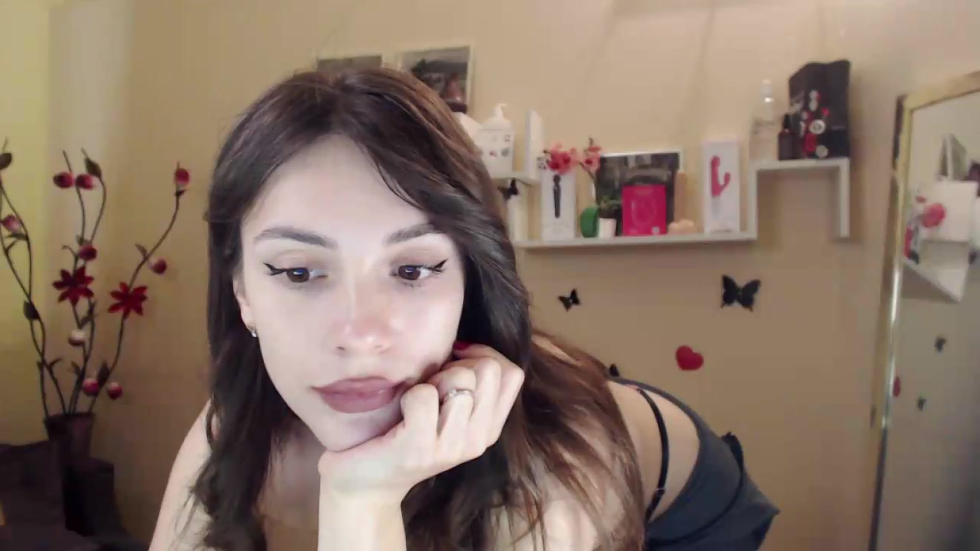 Gallery image thumbnail from MiaRoony's myfreecams stream on, 08/01/2026, 12:55 image 6 of 20