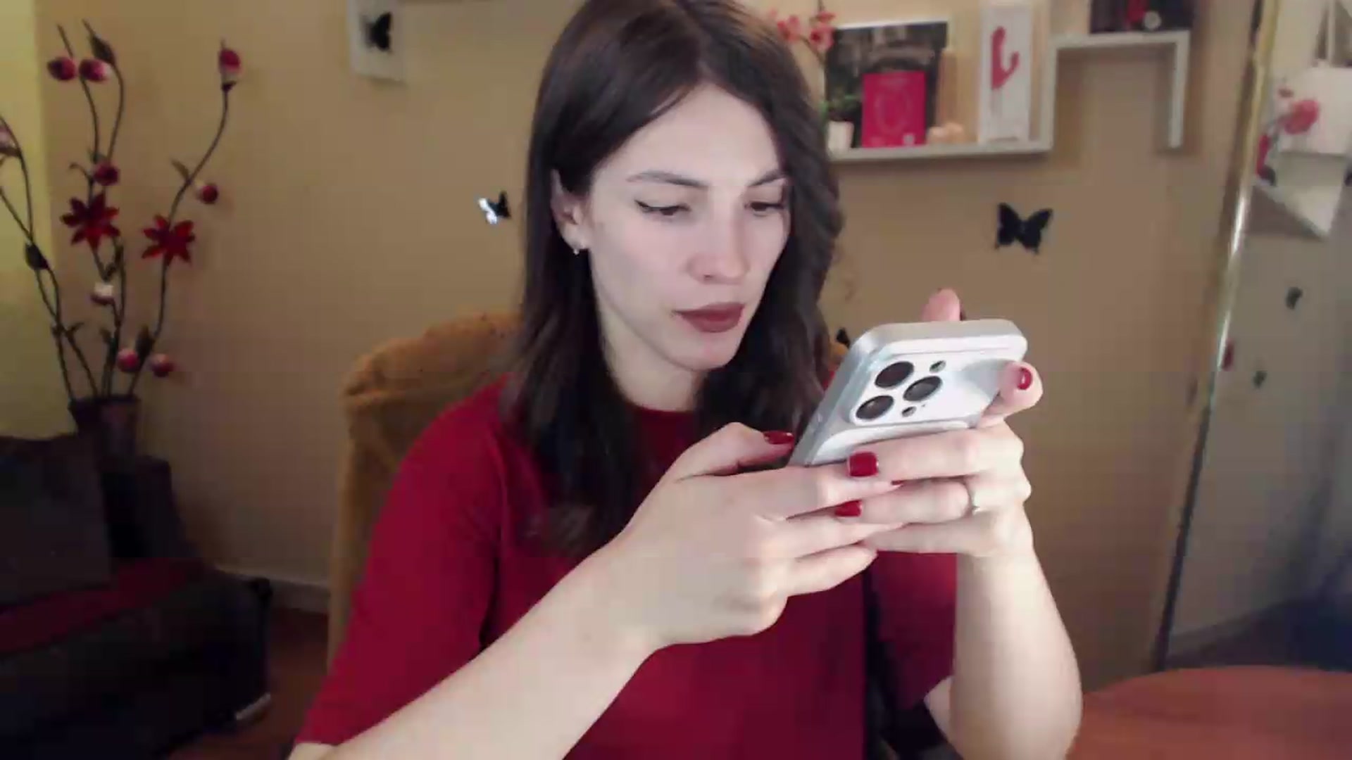 Gallery image thumbnail from MiaRoony's myfreecams stream on, 08/01/2026, 17:26 image 14 of 20