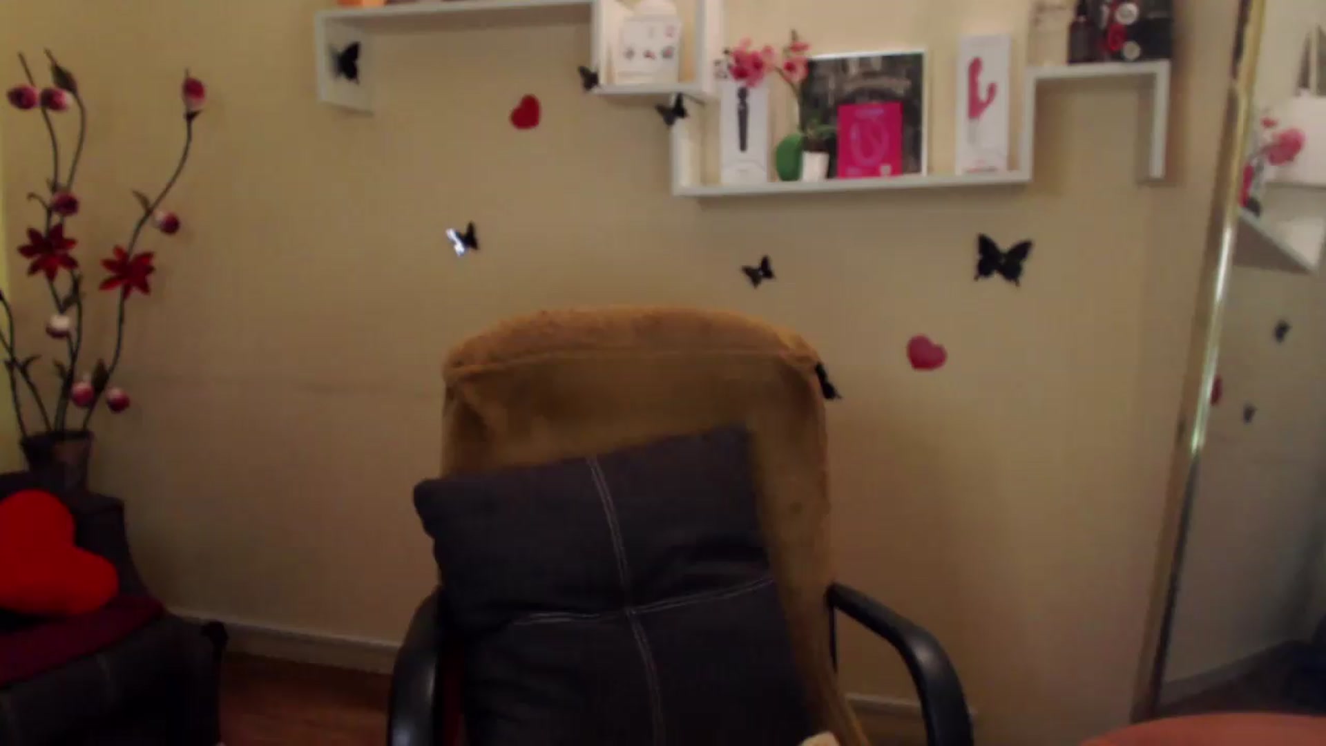 Gallery image thumbnail from MiaRoony's myfreecams stream on, 08/04/2026, 16:01 image 16 of 20