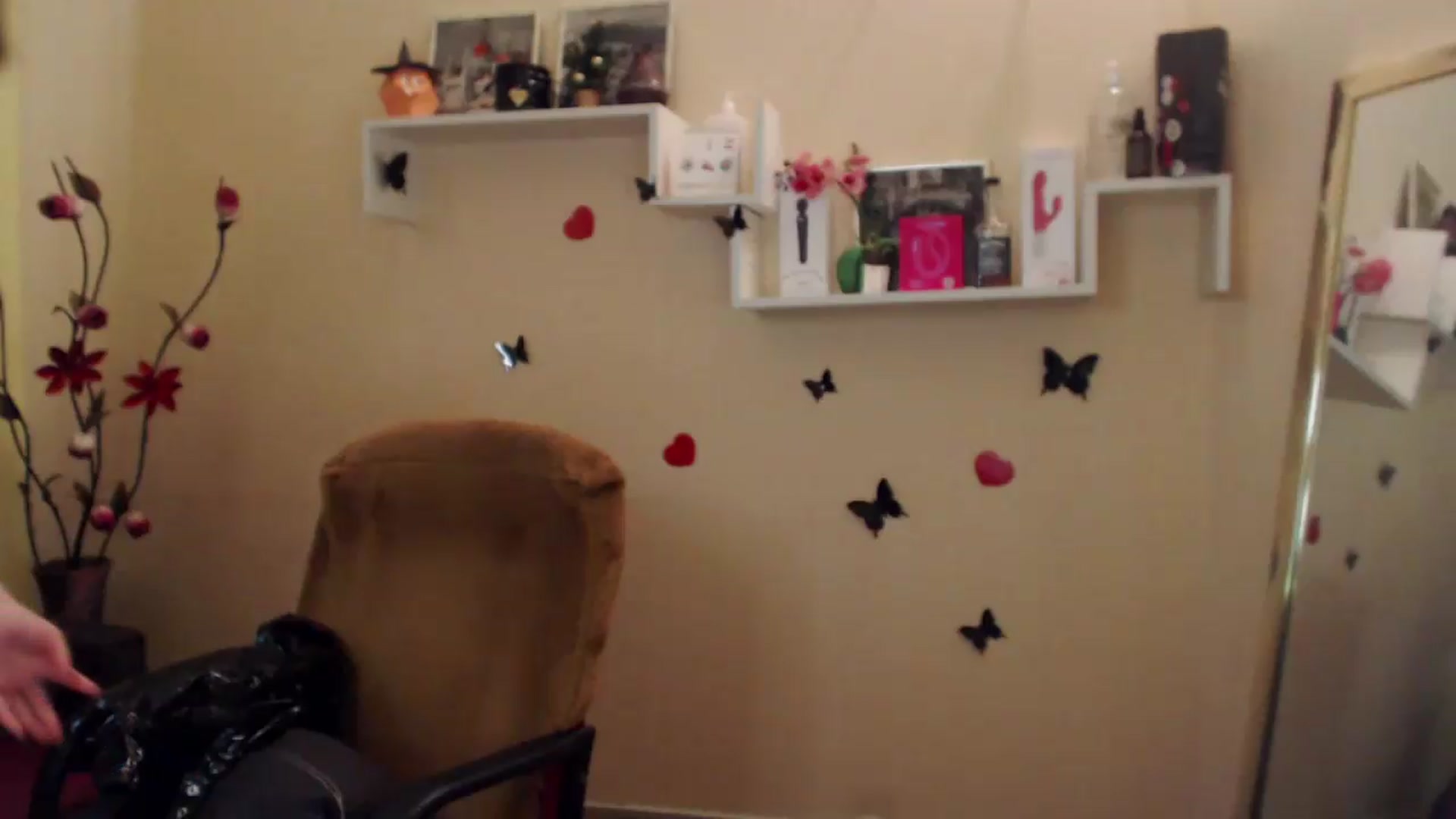 Gallery image thumbnail from MiaRoony's myfreecams stream on, 08/15/2026, 12:43 image 11 of 20