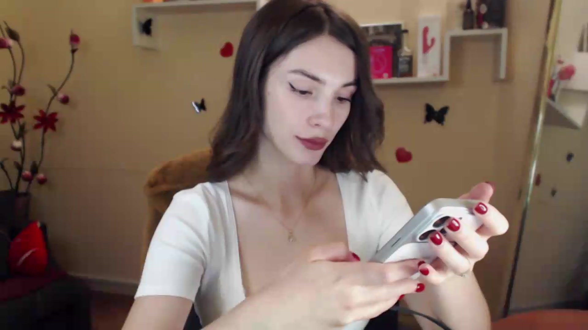 Gallery image thumbnail from MiaRoony's myfreecams stream on, 08/16/2026, 18:03 image 10 of 20