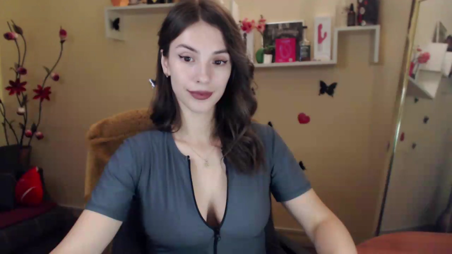 Gallery image thumbnail from MiaRoony's myfreecams stream on, 08/19/2026, 14:51 image 16 of 20