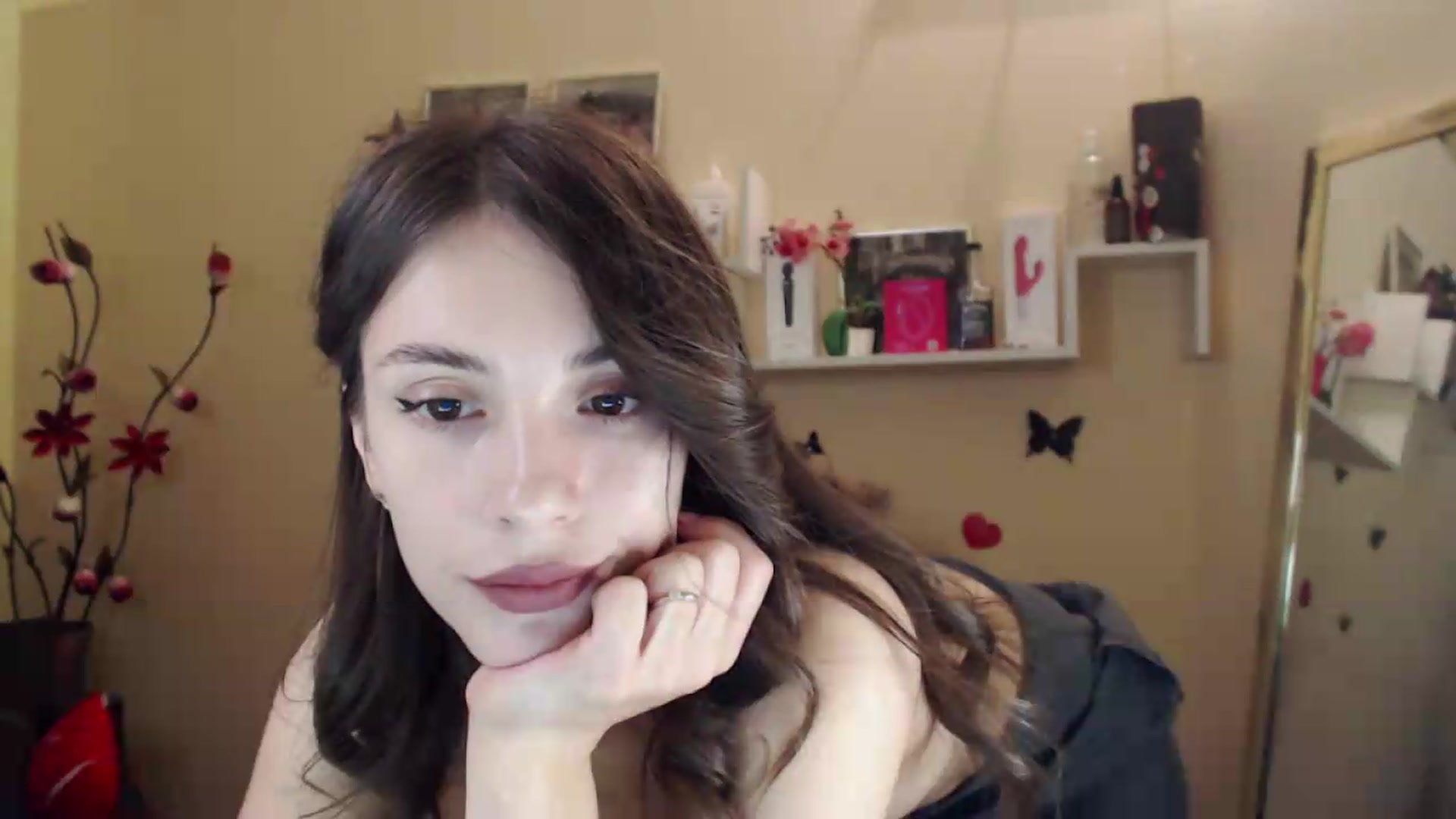 Gallery image thumbnail from MiaRoony's myfreecams stream on, 08/19/2026, 14:51 image 3 of 20