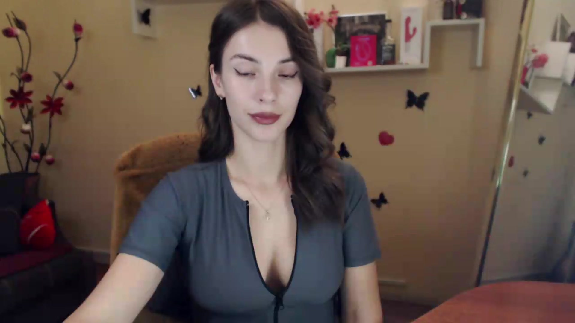 Gallery image thumbnail from MiaRoony's myfreecams stream on, 08/19/2026, 16:41 image 2 of 20