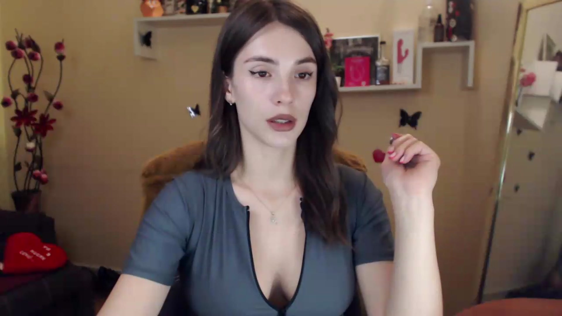 Gallery image thumbnail from MiaRoony's myfreecams stream on, 09/05/2026, 17:20 image 13 of 20