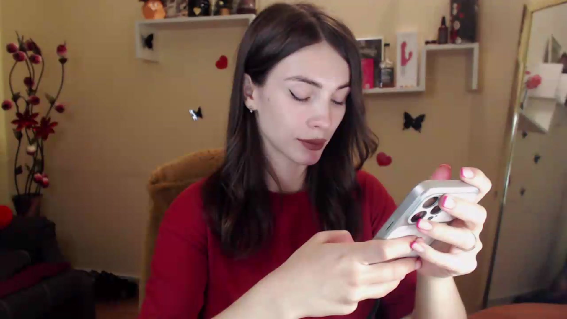 Gallery image thumbnail from MiaRoony's myfreecams stream on, 09/15/2026, 12:46 image 4 of 20