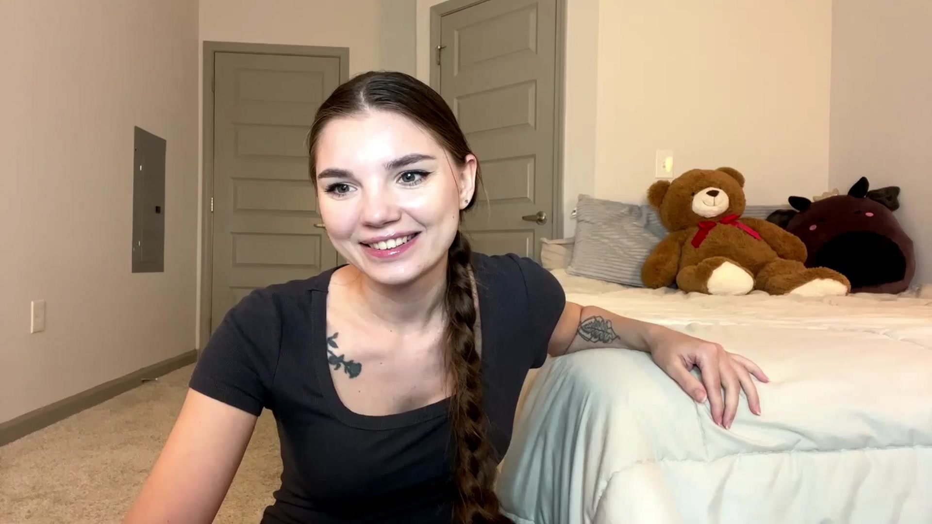 Gallery image thumbnail from MiaSunBaby's myfreecams stream on, 03/31/2026, 24:57 image 20 of 20