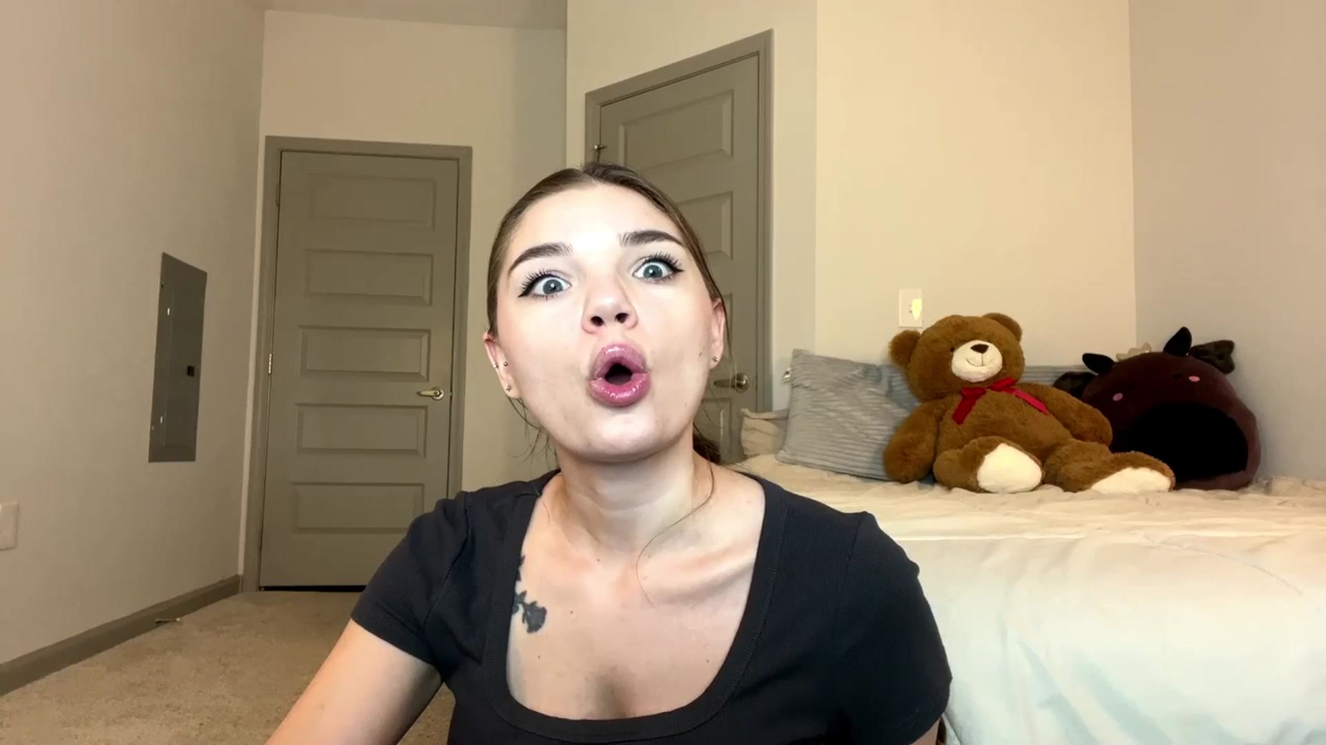 Gallery image thumbnail from MiaSunBaby's myfreecams stream on, 03/31/2026, 02:14 image 12 of 20