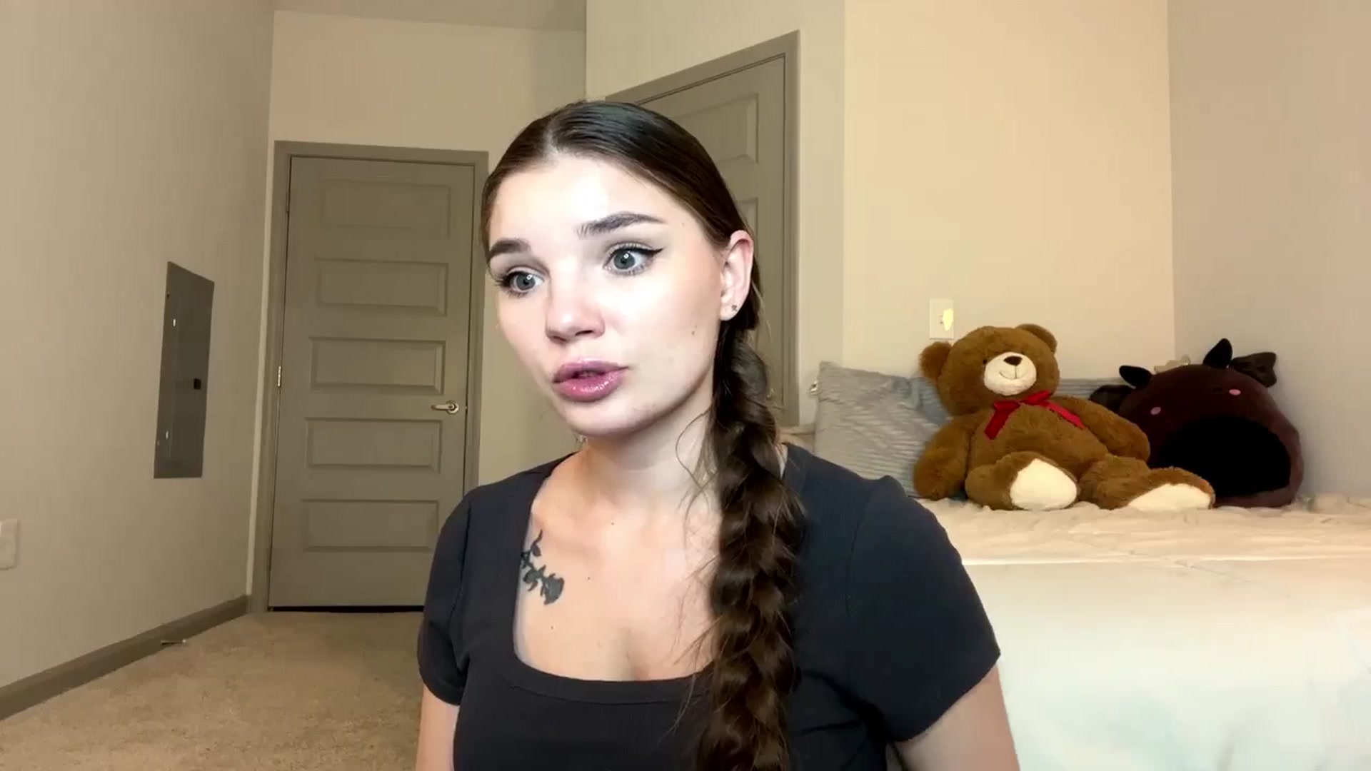 Gallery image thumbnail from MiaSunBaby's myfreecams stream on, 03/31/2026, 02:14 image 16 of 20