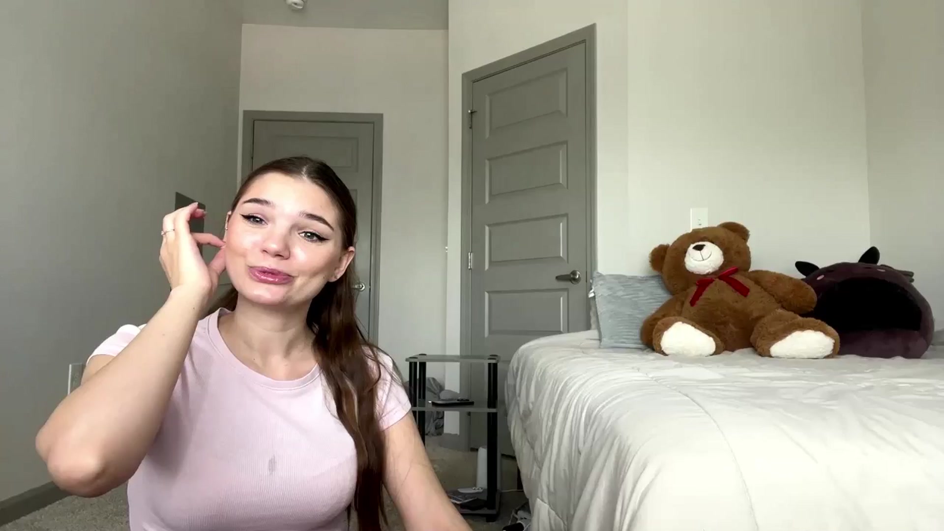 Gallery image thumbnail from MiaSunBaby's myfreecams stream on, 04/01/2026, 18:41 image 20 of 20
