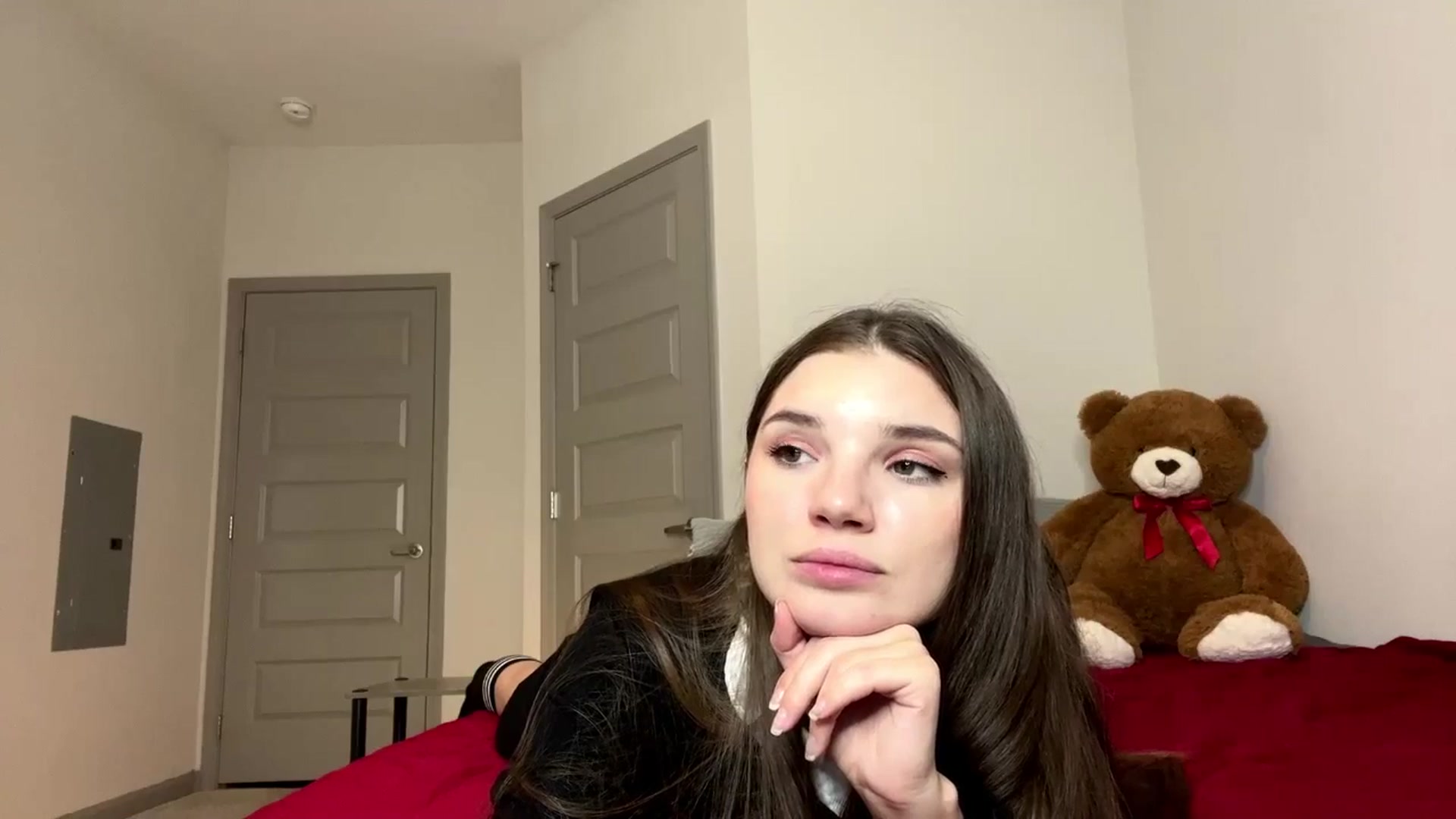 Gallery image thumbnail from MiaSunBaby's myfreecams stream on, 04/08/2026, 01:28 image 10 of 20