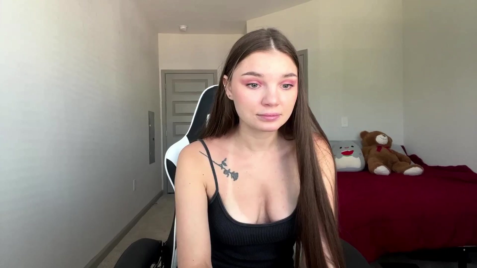 Gallery image thumbnail from MiaSunBaby's myfreecams stream on, 04/15/2026, 20:43 image 19 of 20