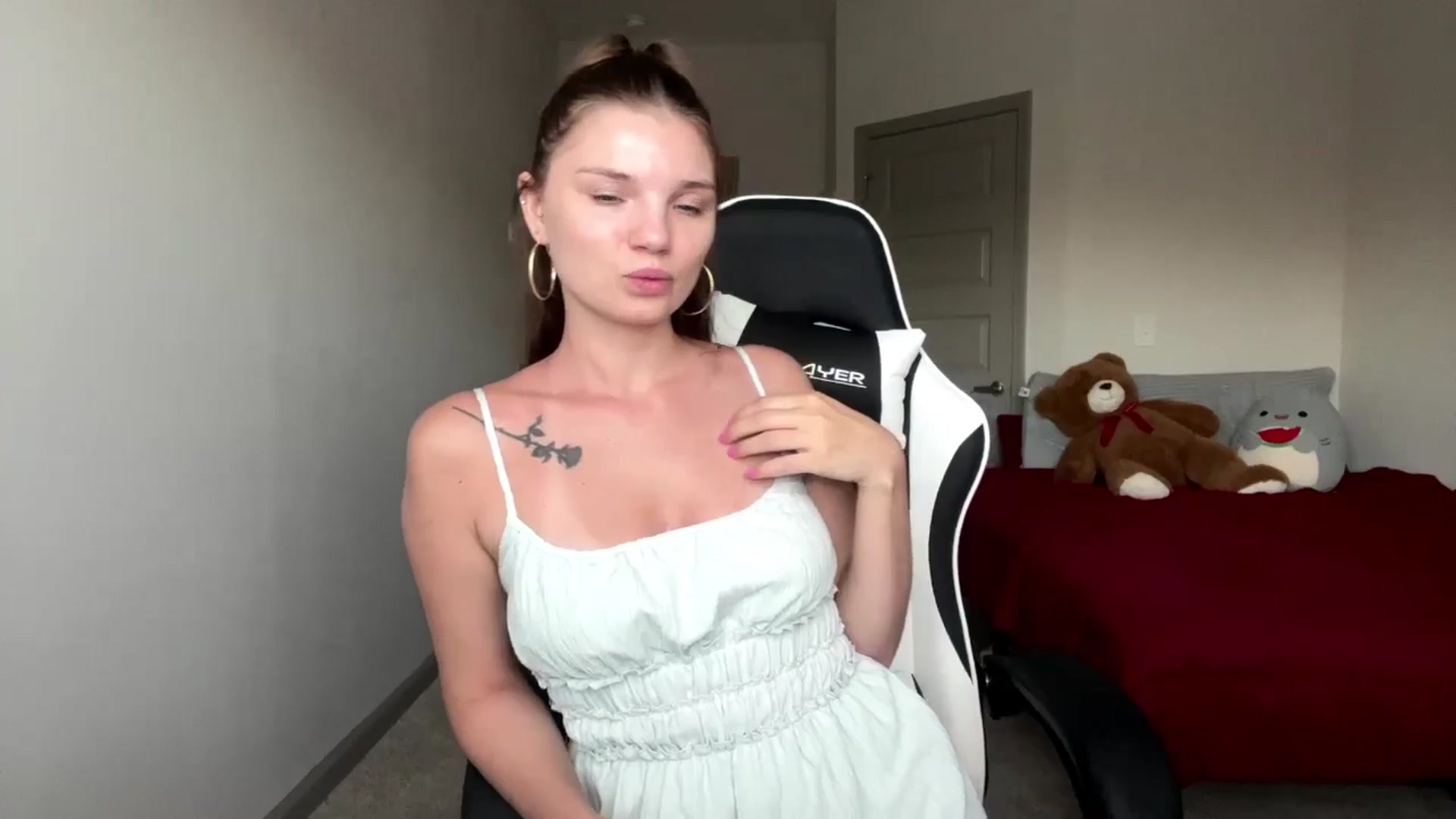 Gallery image thumbnail from MiaSunBaby's myfreecams stream on, 04/17/2026, 24:01 image 10 of 20