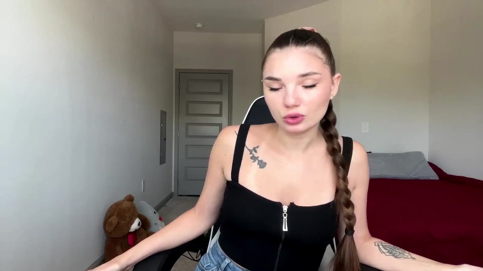 Gallery image thumbnail from MiaSunBaby's myfreecams stream on, 04/17/2026, 17:30 image 3 of 20