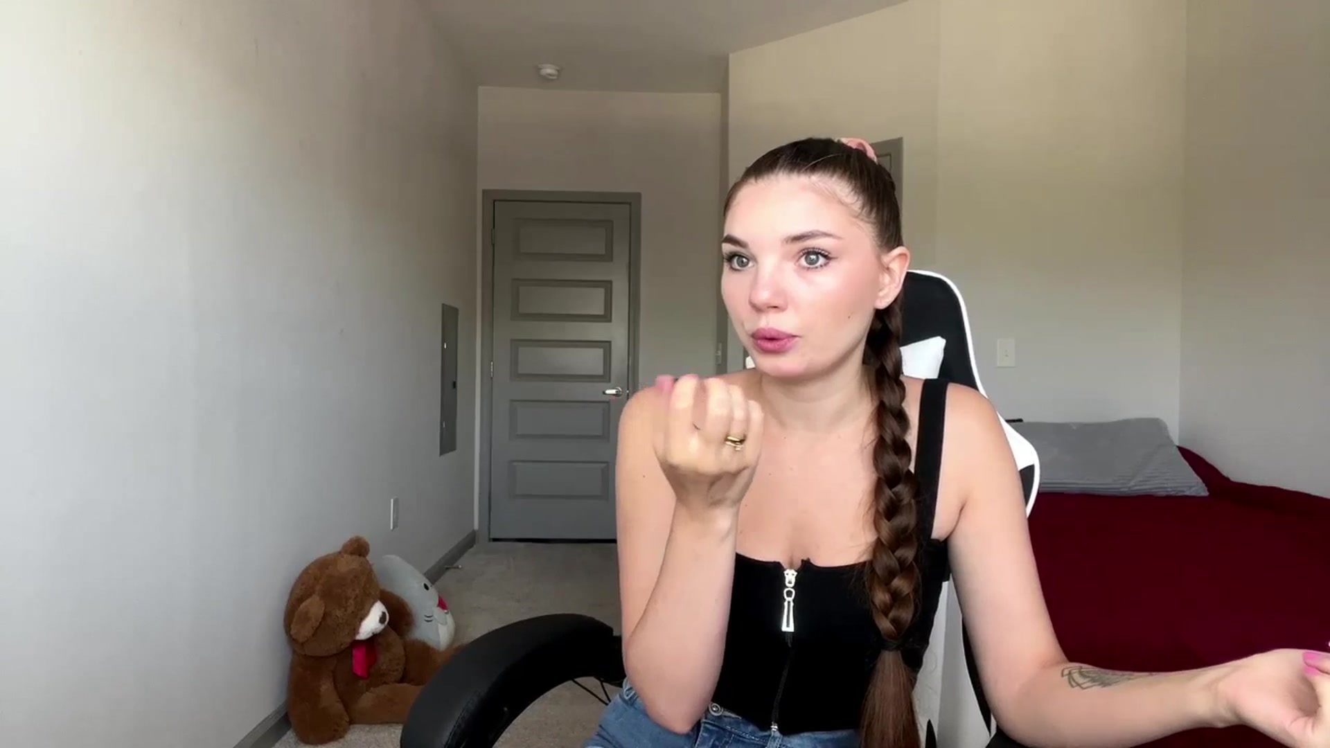 Gallery image thumbnail from MiaSunBaby's myfreecams stream on, 04/17/2026, 17:30 image 7 of 20