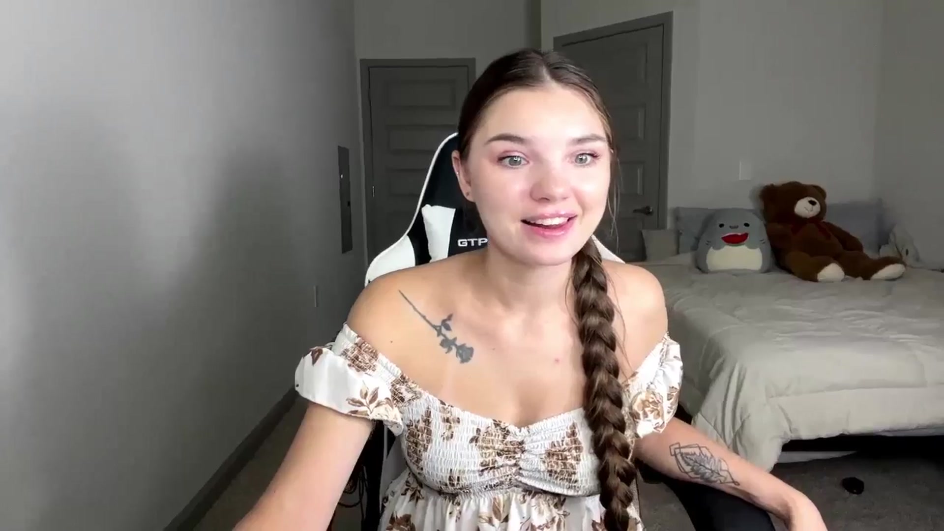 Gallery image thumbnail from MiaSunBaby's myfreecams stream on, 05/11/2026, 24:43 image 11 of 20