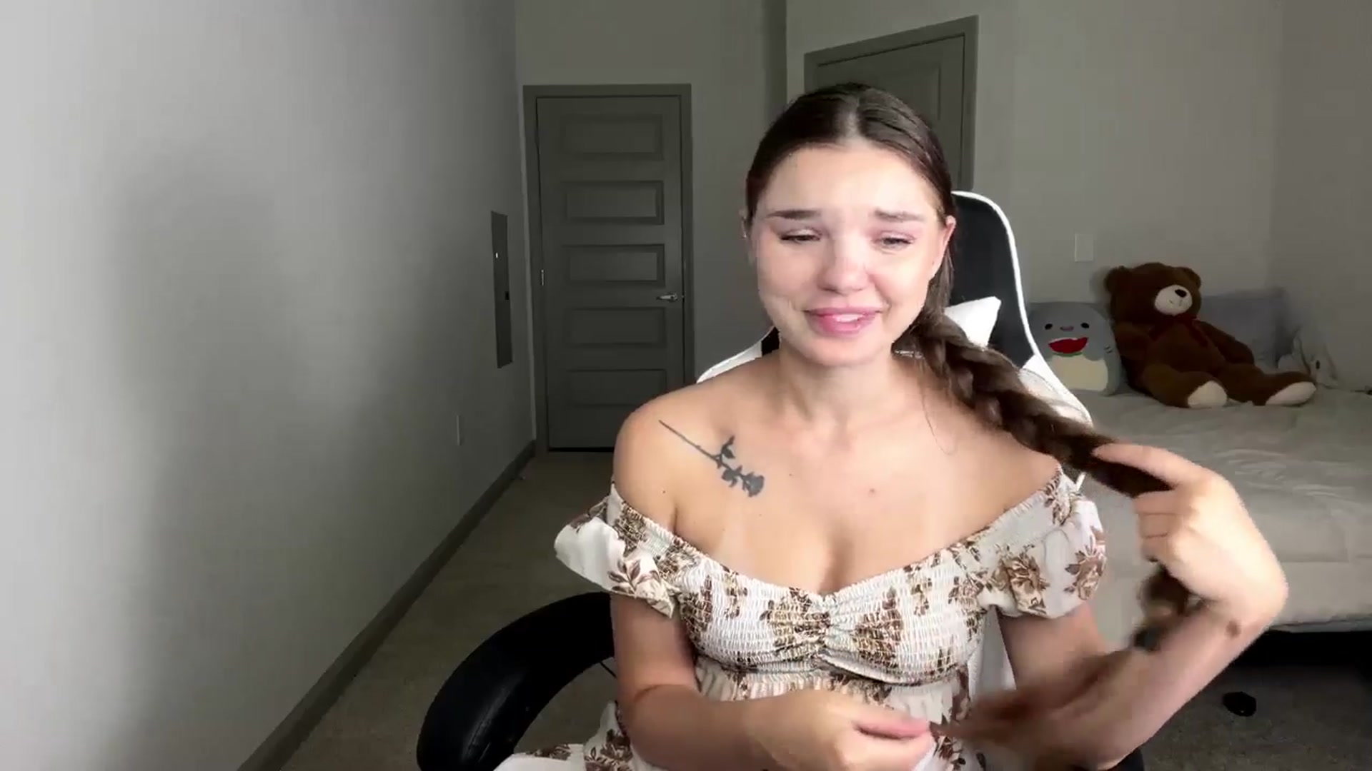 Gallery image thumbnail from MiaSunBaby's myfreecams stream on, 05/11/2026, 24:43 image 16 of 20