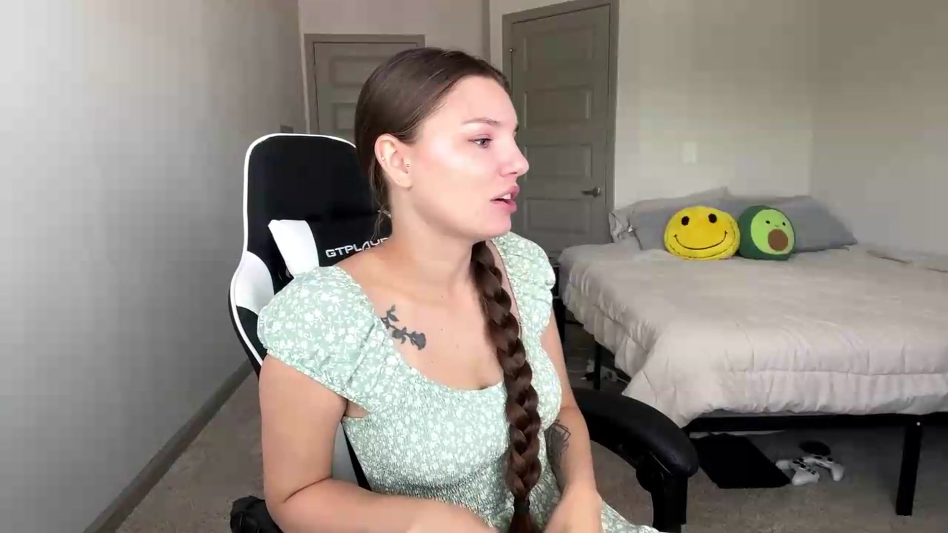Gallery image thumbnail from MiaSunBaby's myfreecams stream on, 05/17/2026, 19:55 image 13 of 20