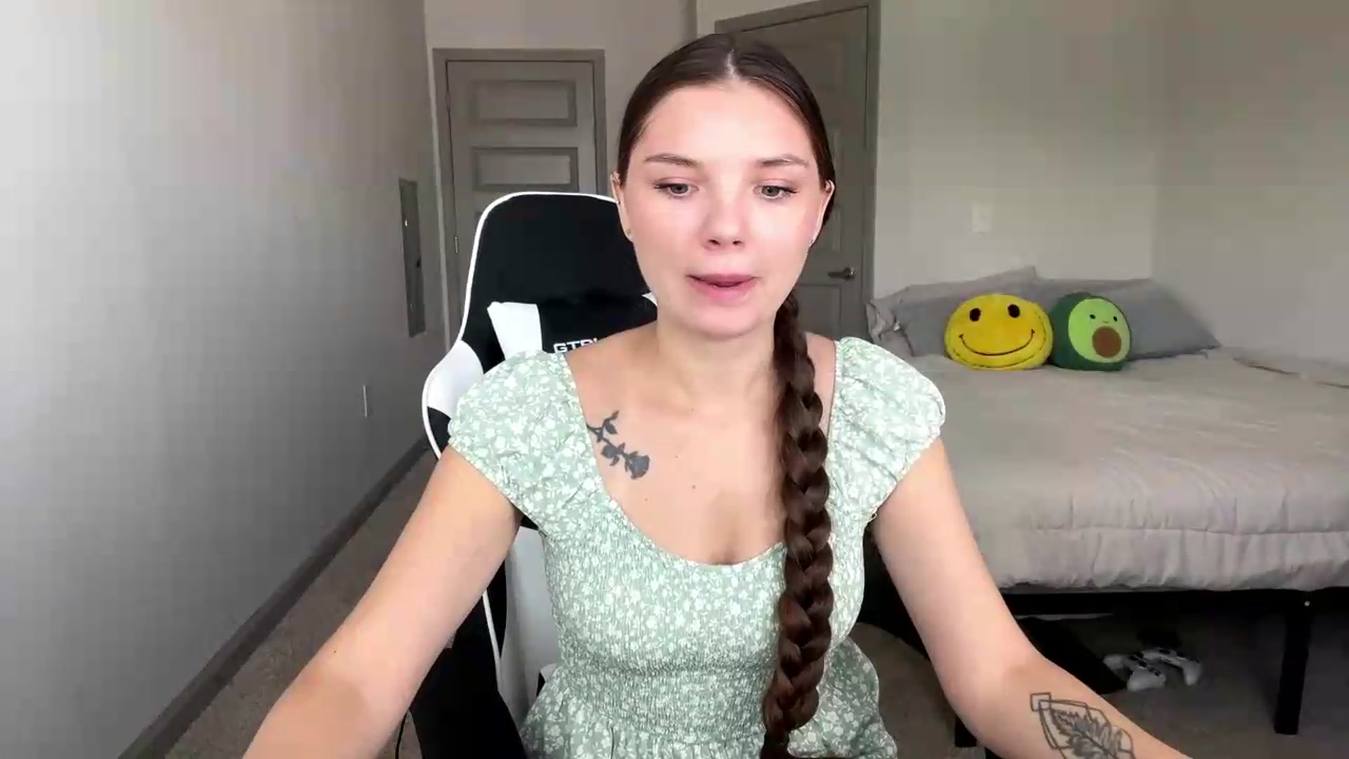Gallery image thumbnail from MiaSunBaby's myfreecams stream on, 05/17/2026, 19:55 image 5 of 20