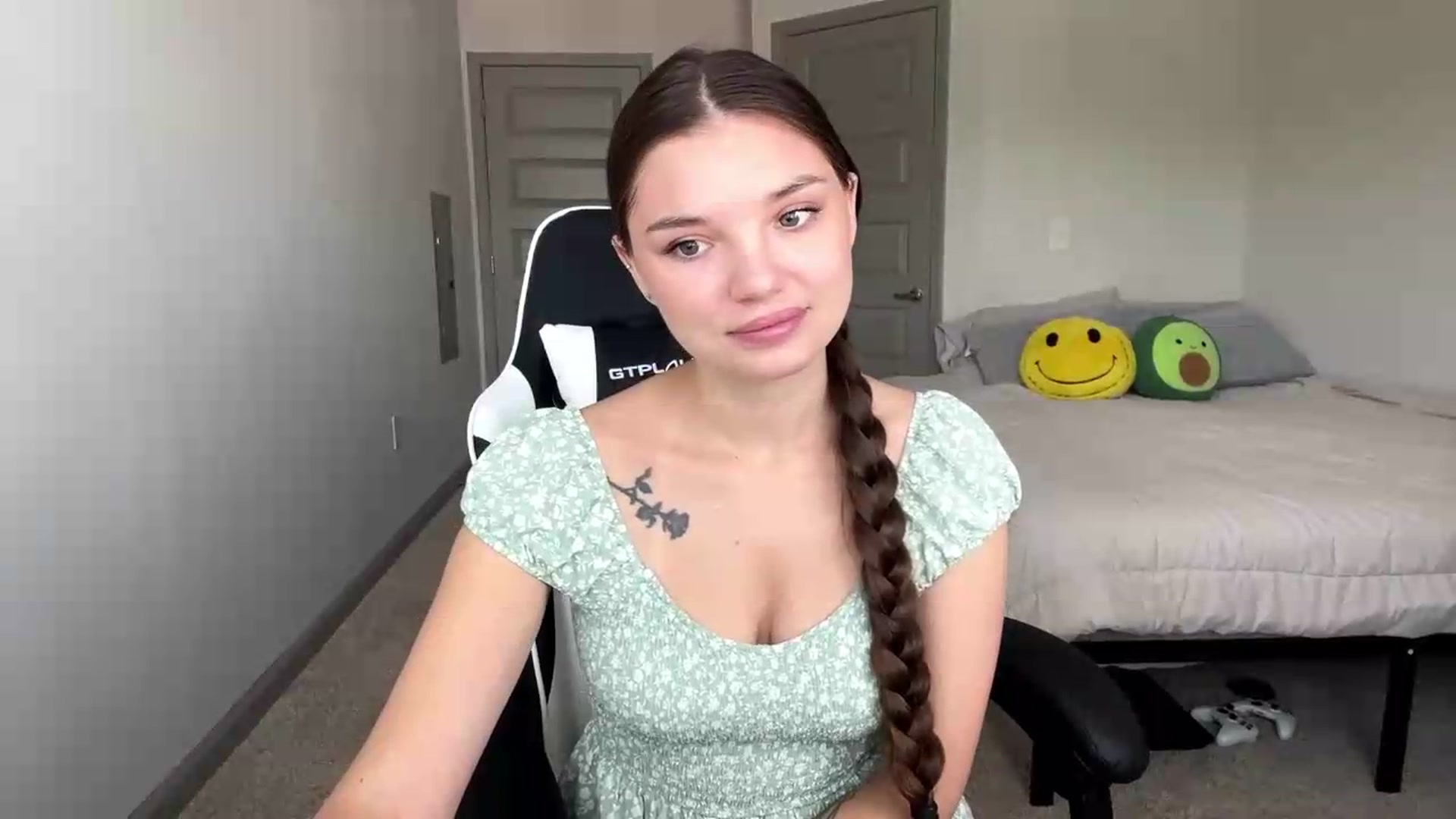 Gallery image thumbnail from MiaSunBaby's myfreecams stream on, 05/17/2026, 19:55 image 9 of 20