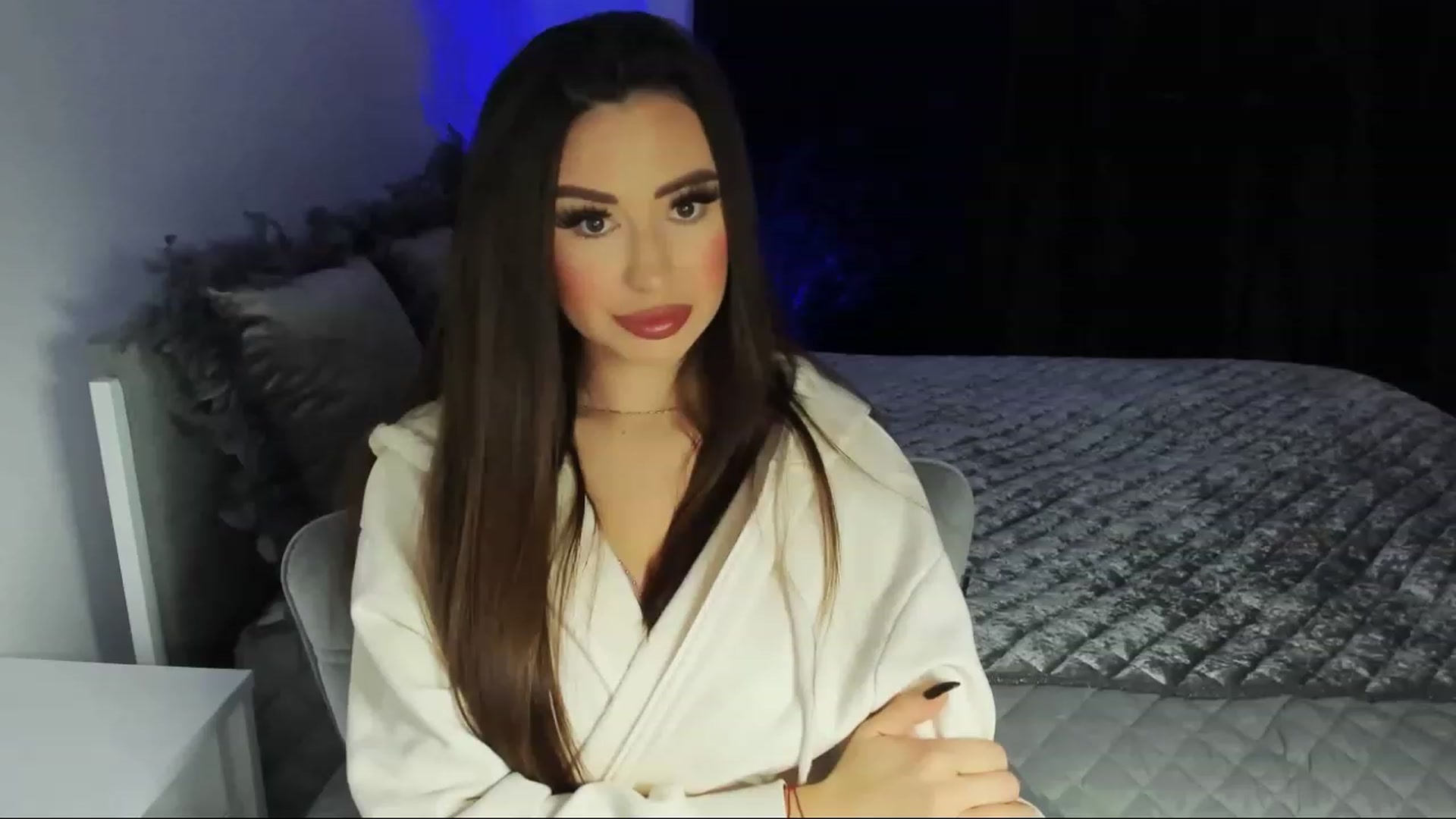 Gallery image thumbnail from MiaYourAngel's myfreecams stream on, 12/15/2022, 13:29 image 3 of 20