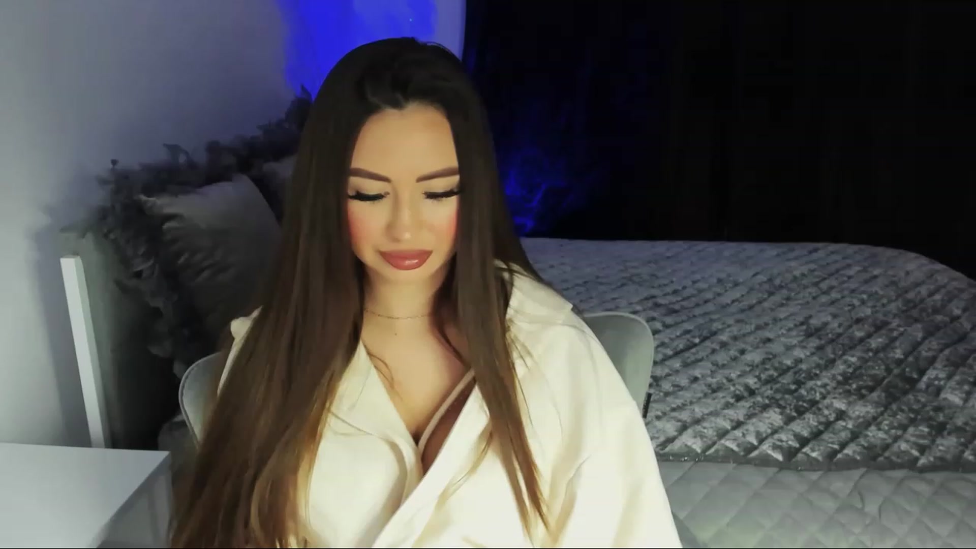 Gallery image thumbnail from MiaYourAngel's myfreecams stream on, 12/15/2022, 13:29 image 11 of 20