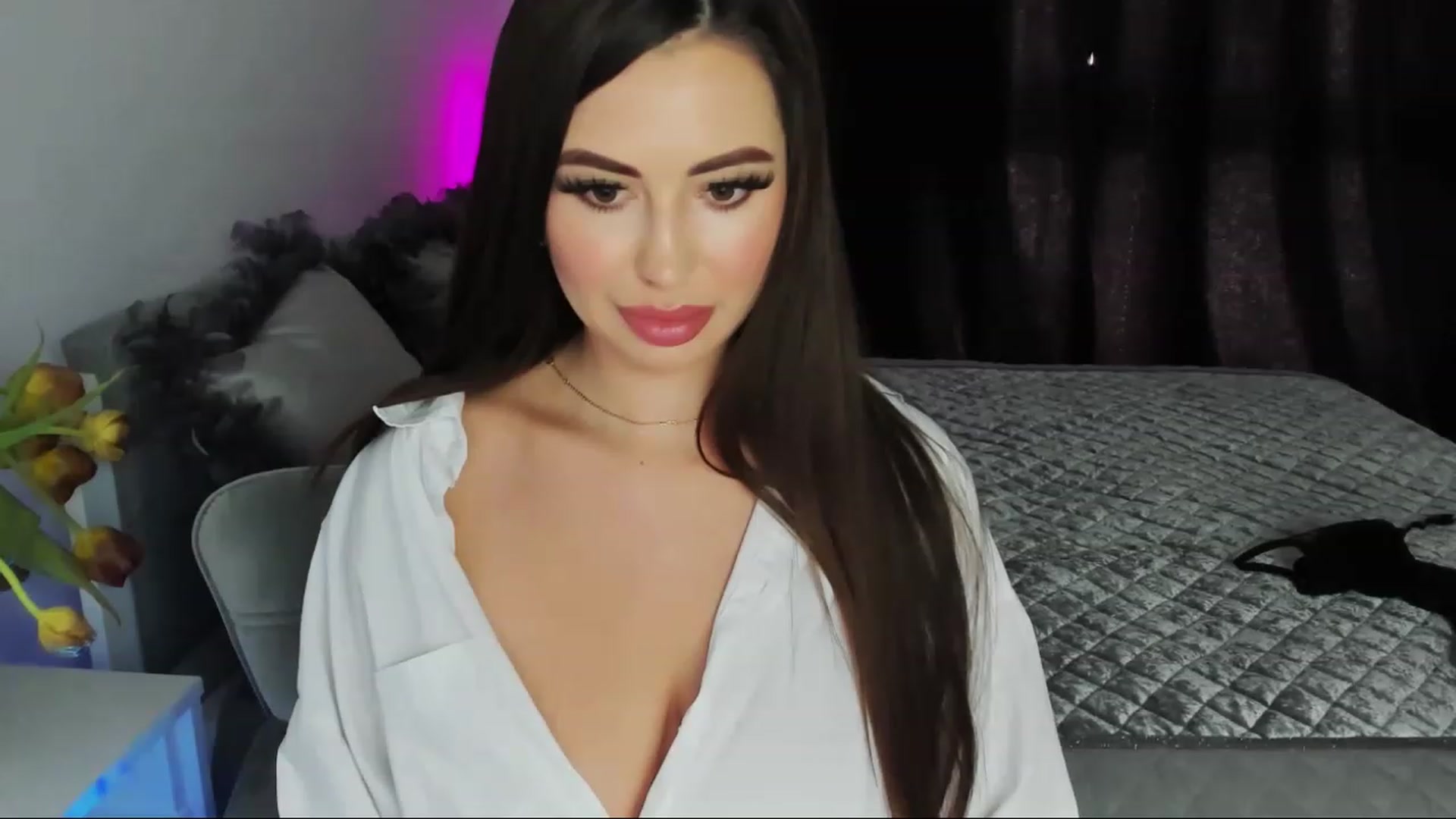 Gallery image thumbnail from MiaYourAngel's myfreecams stream on, 03/12/2023, 13:27 image 13 of 20