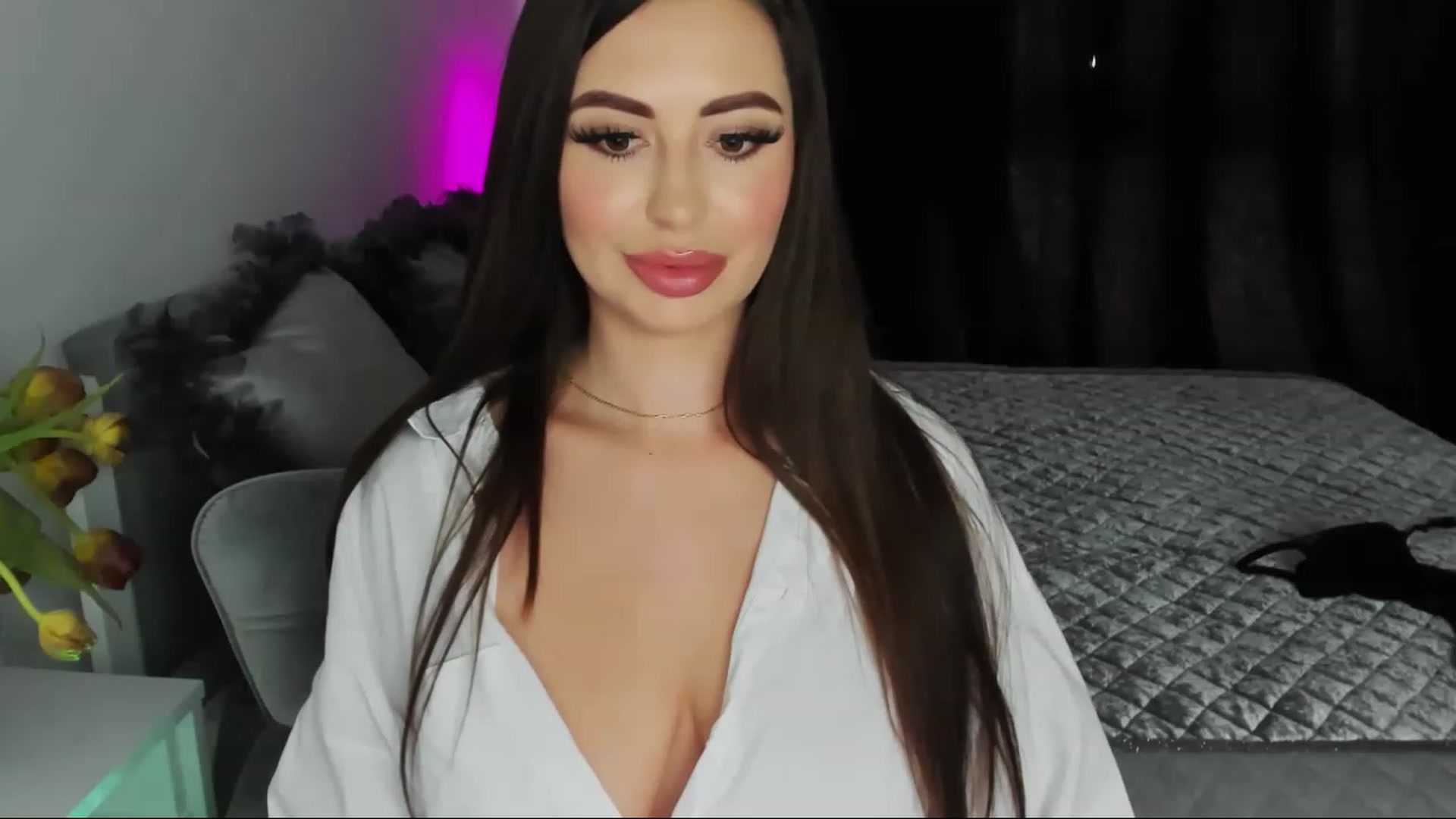 Gallery image thumbnail from MiaYourAngel's myfreecams stream on, 03/12/2023, 13:27 image 7 of 20