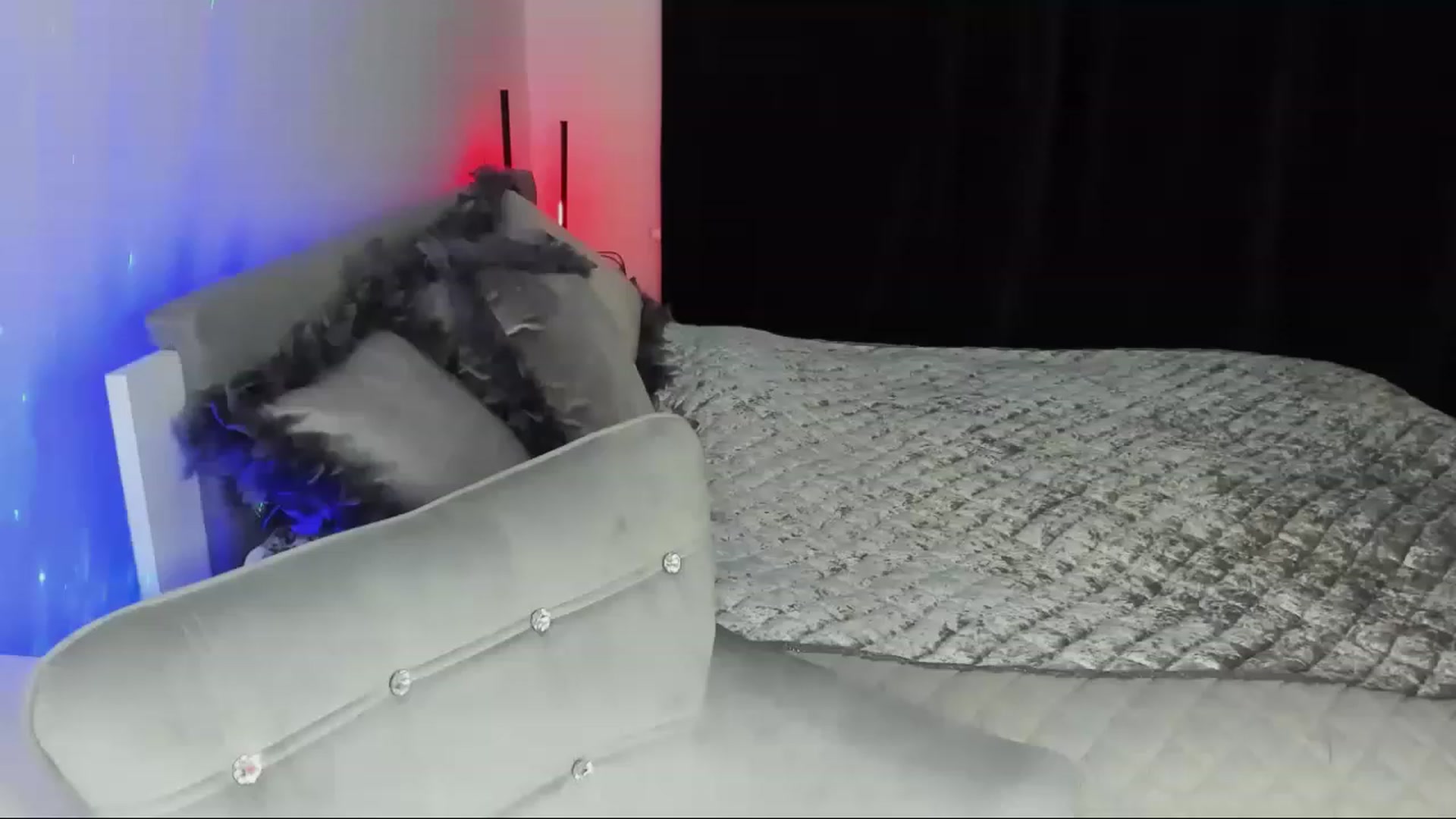 Gallery image thumbnail from MiaYourAngel's myfreecams stream on, 07/05/2023, 20:19 image 1 of 20