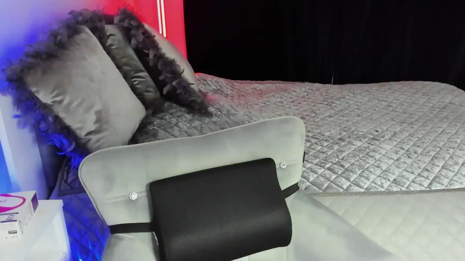 Gallery image thumbnail from MiaYourAngel's myfreecams stream on, 03/07/2024, 11:58 image 4 of 20
