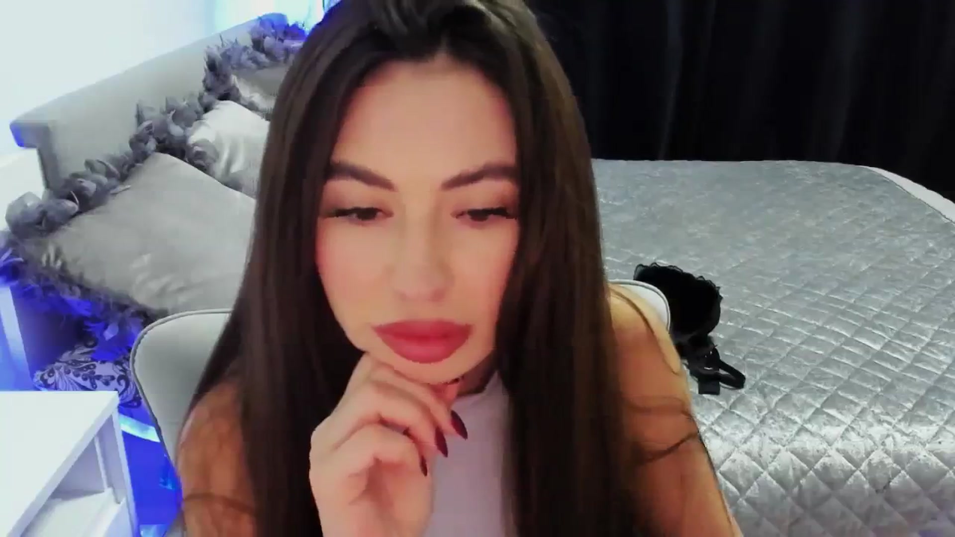Gallery image thumbnail from MiaYourAngel's myfreecams stream on, 03/17/2024, 20:25 image 8 of 20