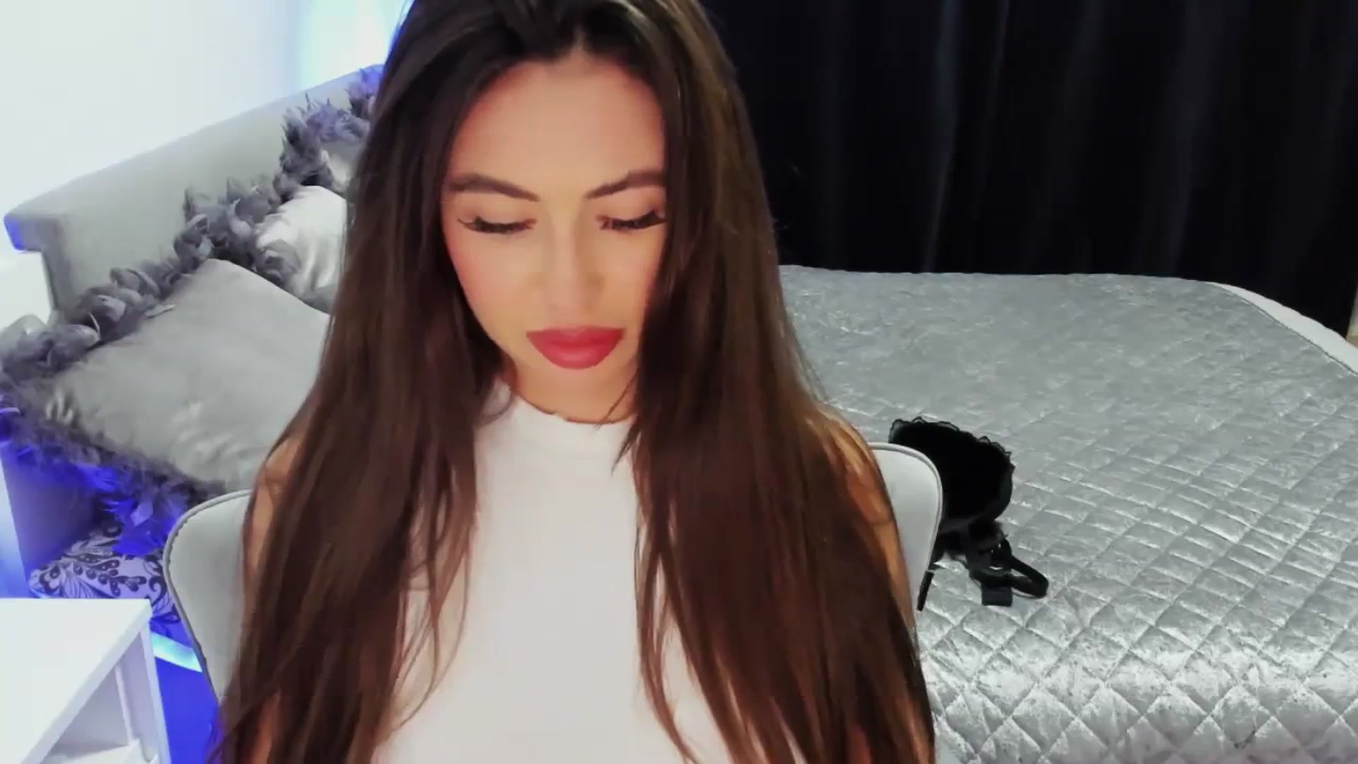 Gallery image thumbnail from MiaYourAngel's myfreecams stream on, 03/17/2024, 20:25 image 7 of 20