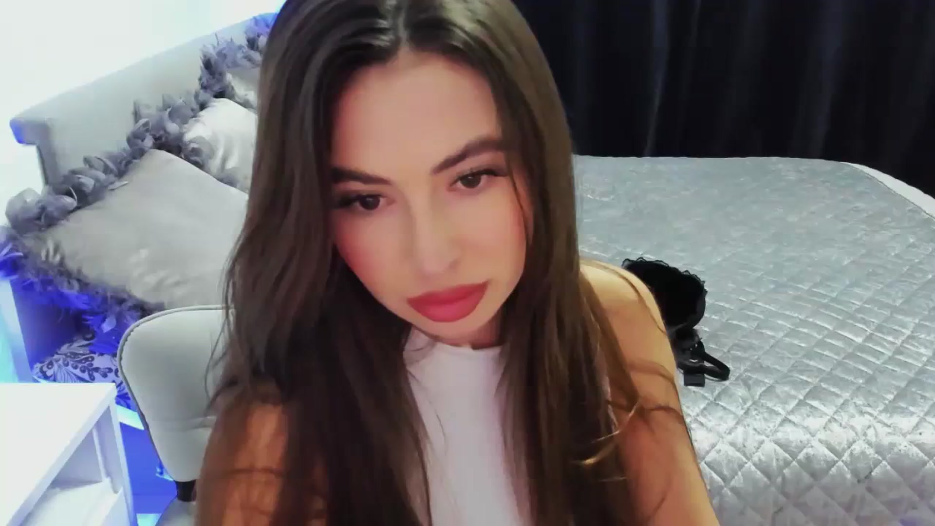 Gallery image thumbnail from MiaYourAngel's myfreecams stream on, 03/17/2024, 20:25 image 9 of 20