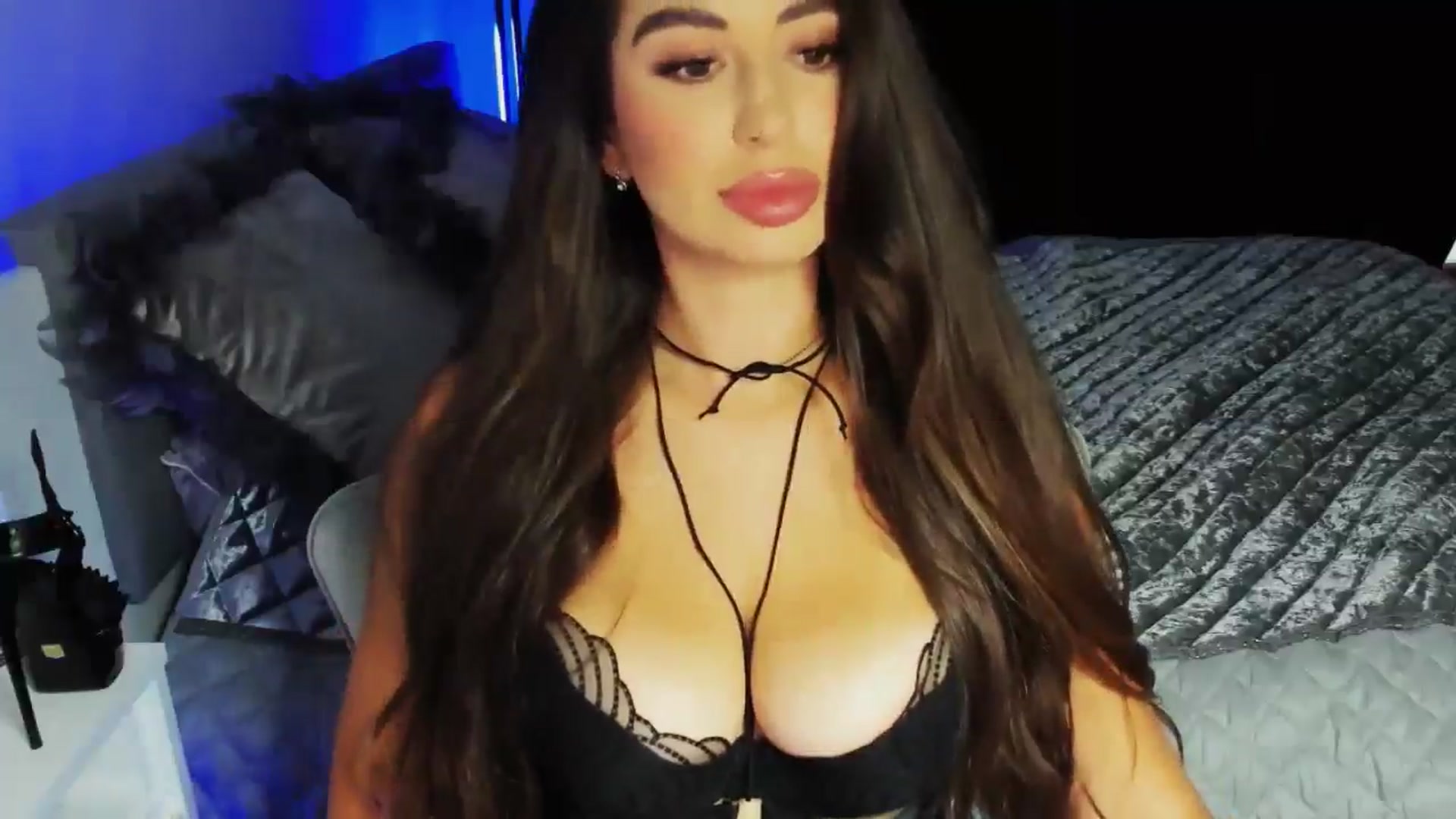 Gallery image thumbnail from MiaYourAngel's myfreecams stream on, 07/08/2024, 19:24 image 6 of 20