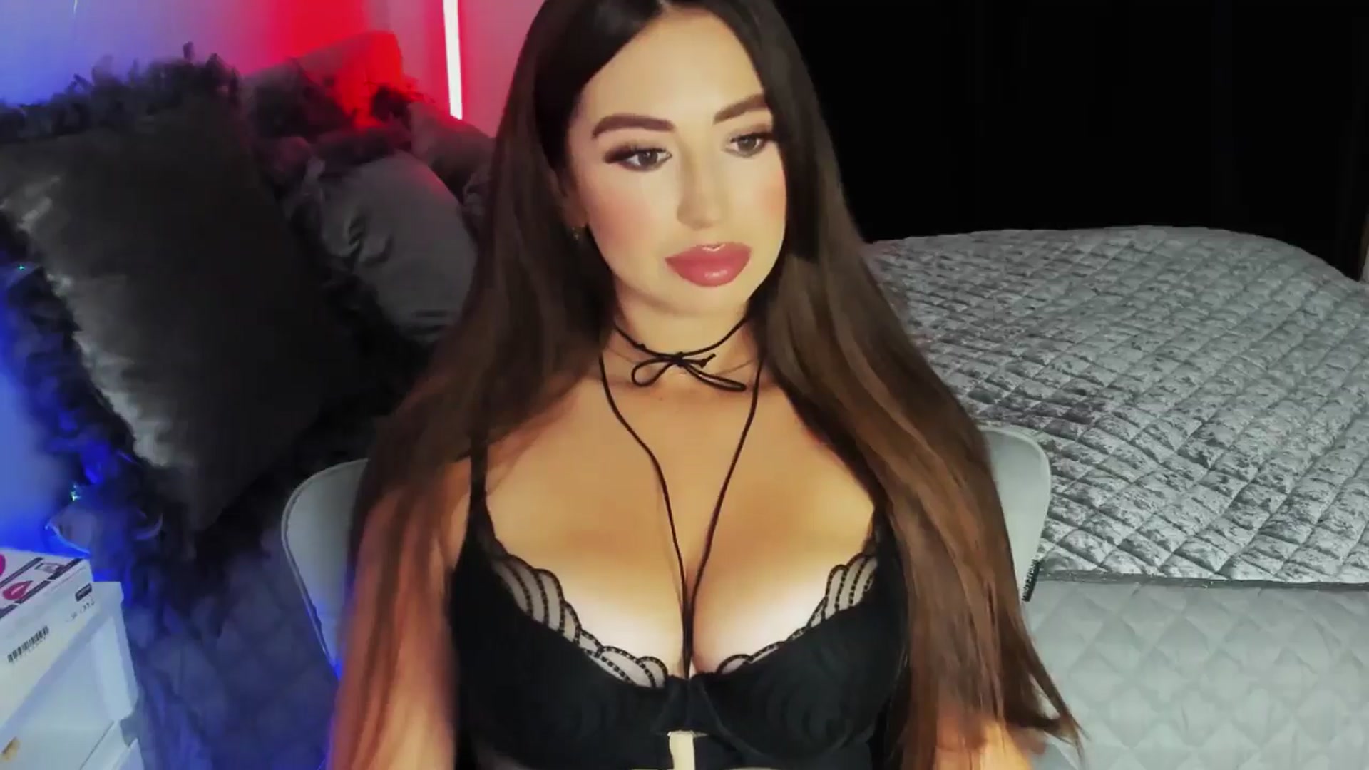 Gallery image thumbnail from MiaYourAngel's myfreecams stream on, 09/15/2024, 12:50 image 7 of 20