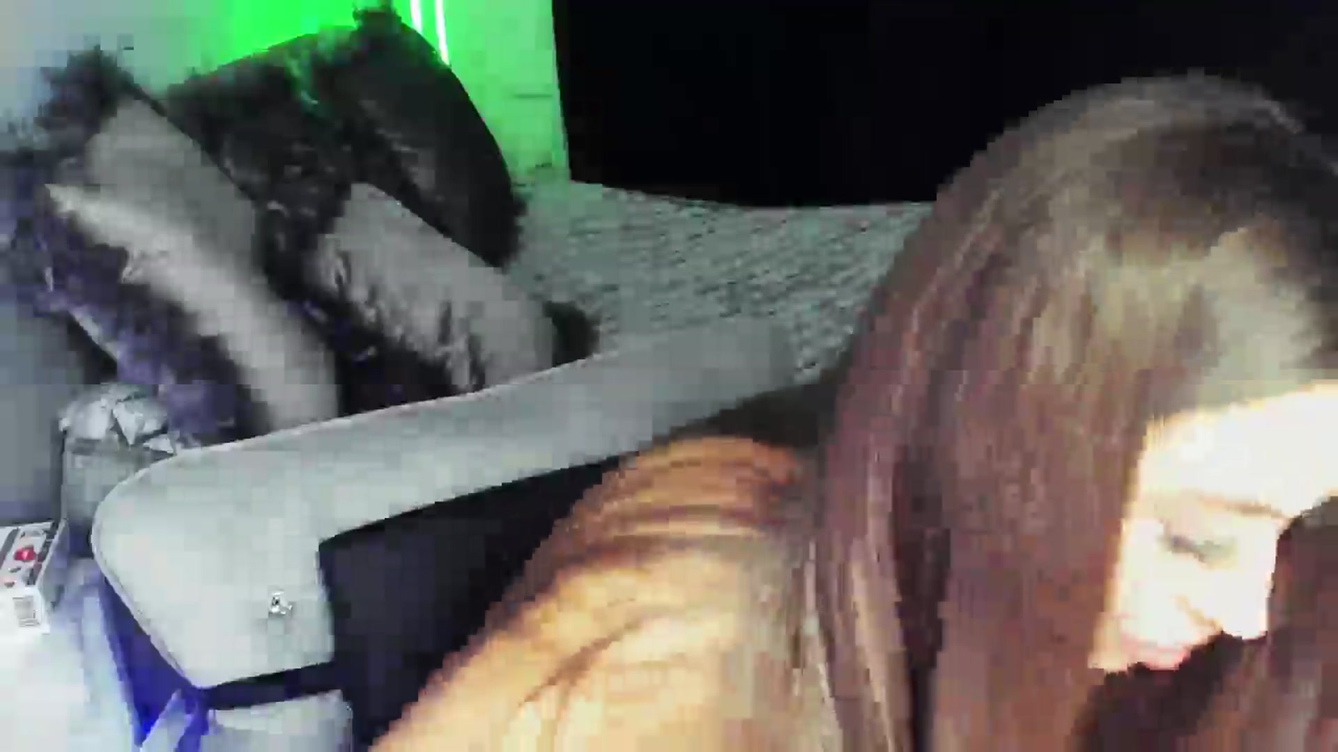Gallery image thumbnail from MiaYourAngel's myfreecams stream on, 03/17/2025, 11:30 image 19 of 20