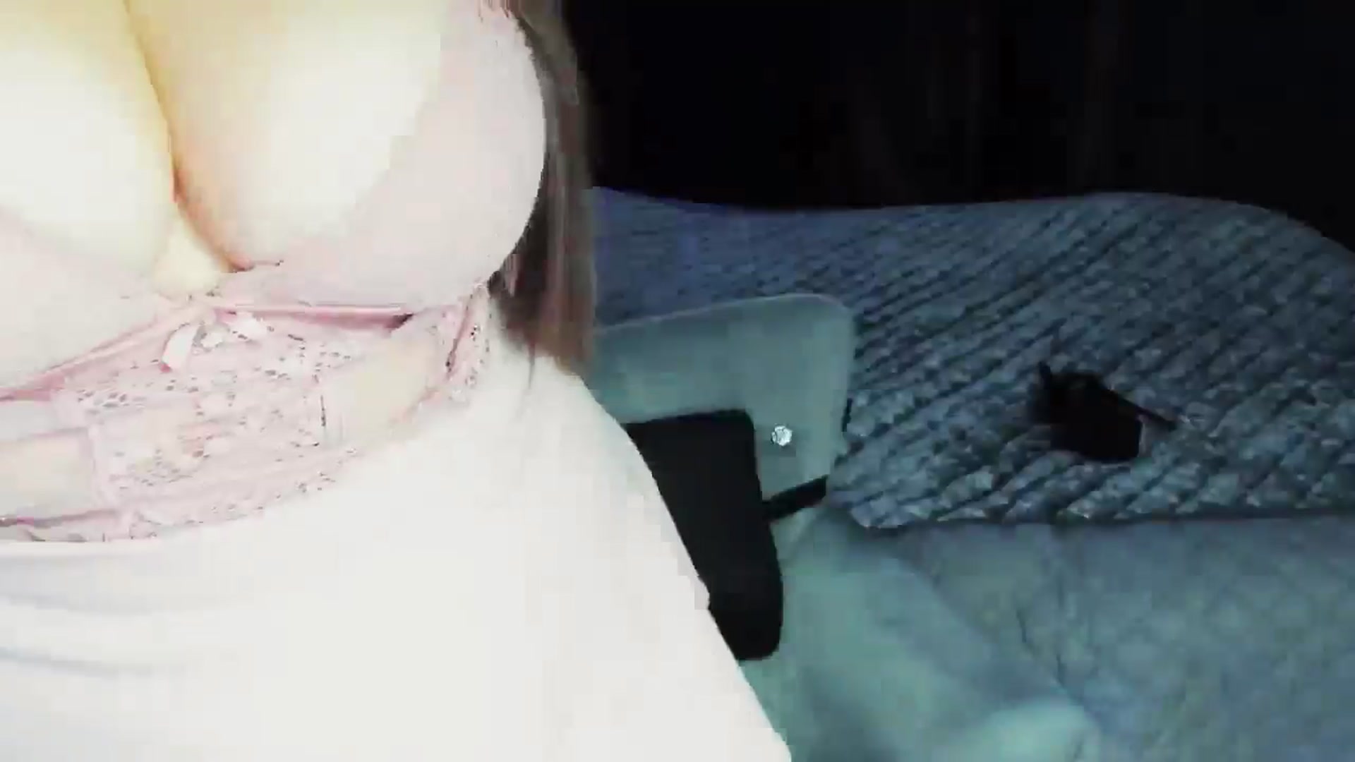 Gallery image thumbnail from MiaYourAngel's myfreecams stream on, 03/17/2025, 12:27 image 19 of 20