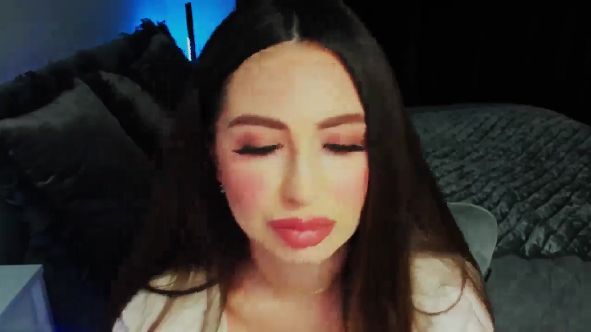 Gallery image thumbnail from MiaYourAngel's myfreecams stream on, 05/06/2025, 11:21 image 15 of 20