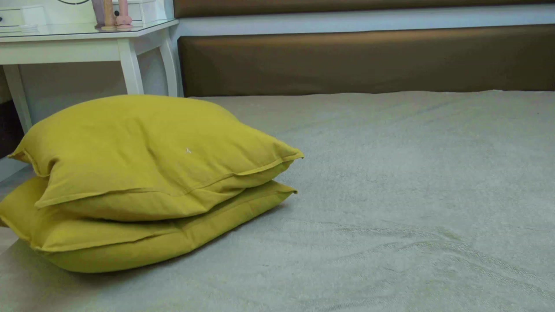 Gallery image thumbnail from Mia_Bae's myfreecams stream on, 11/28/2022, 19:07 image 7 of 20